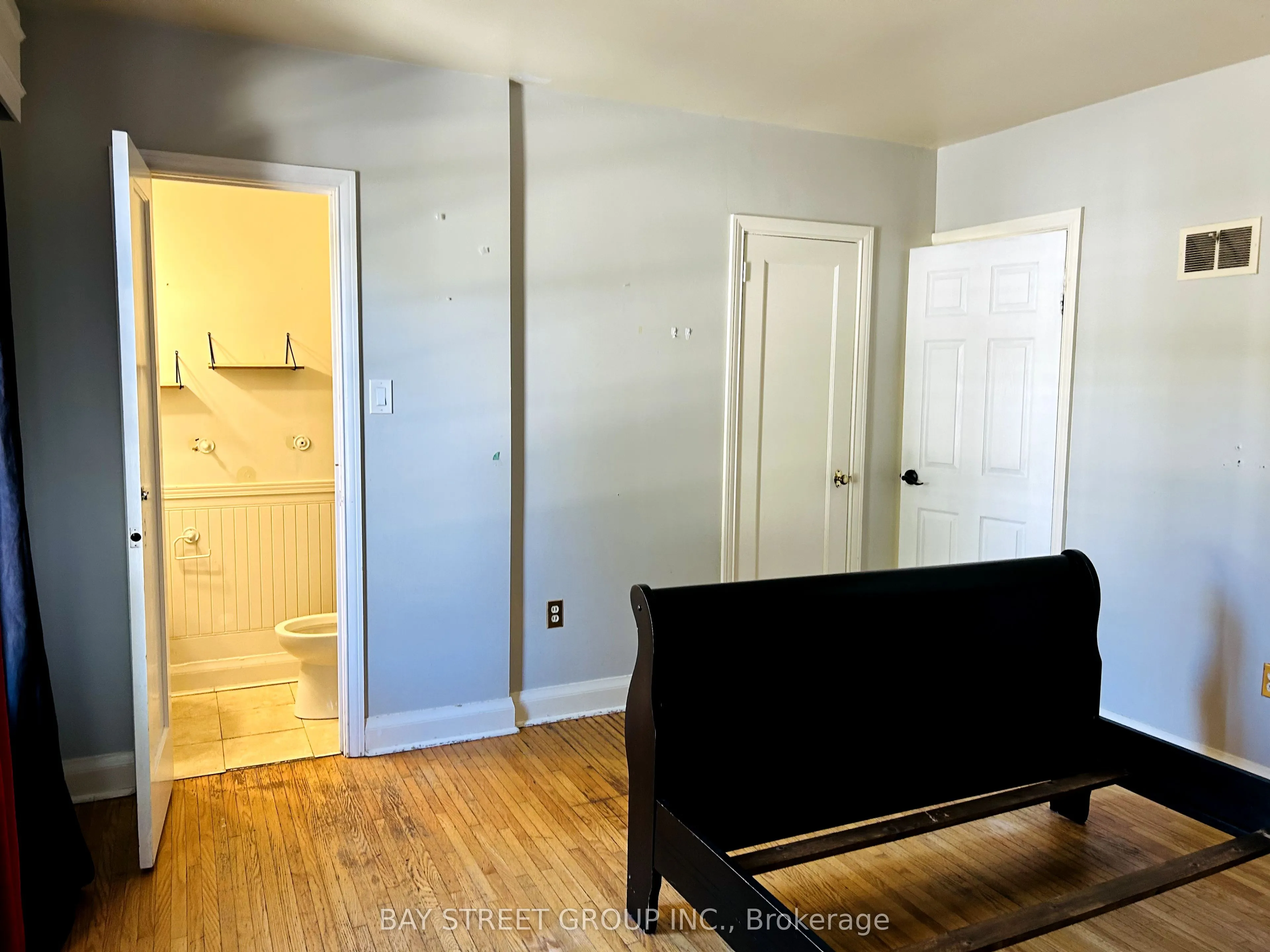 20 Rockcliffe Road N