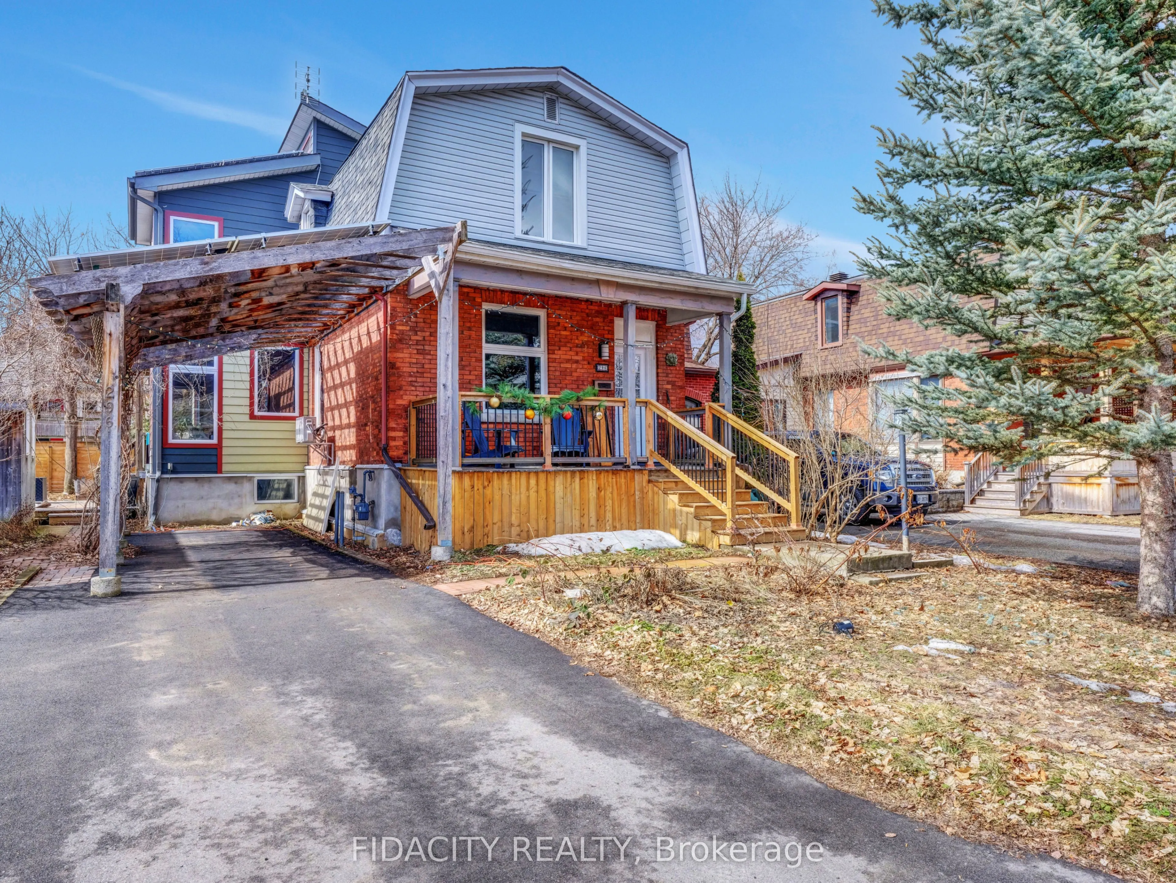 296 Royal Avenue