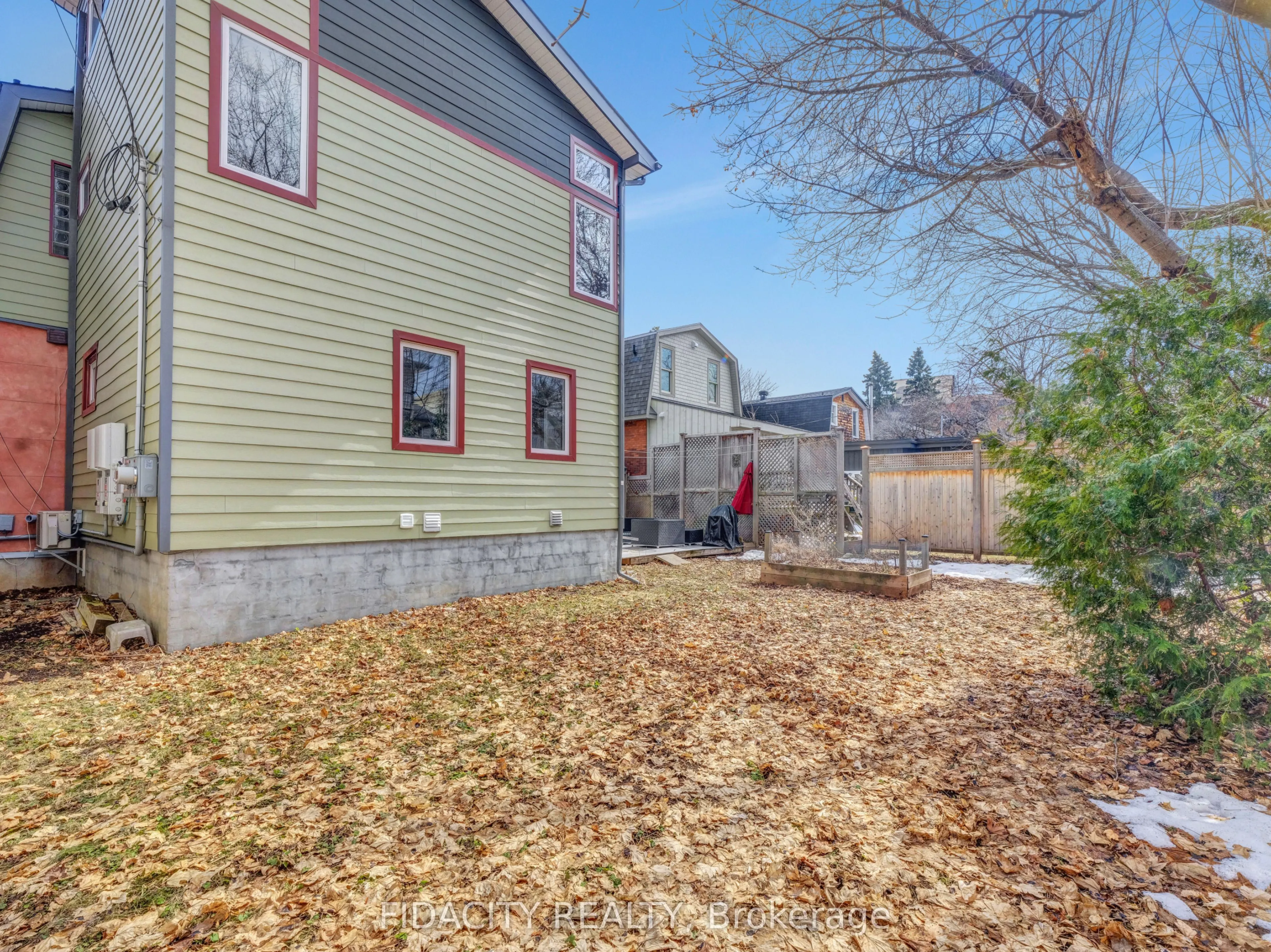 296 Royal Avenue
