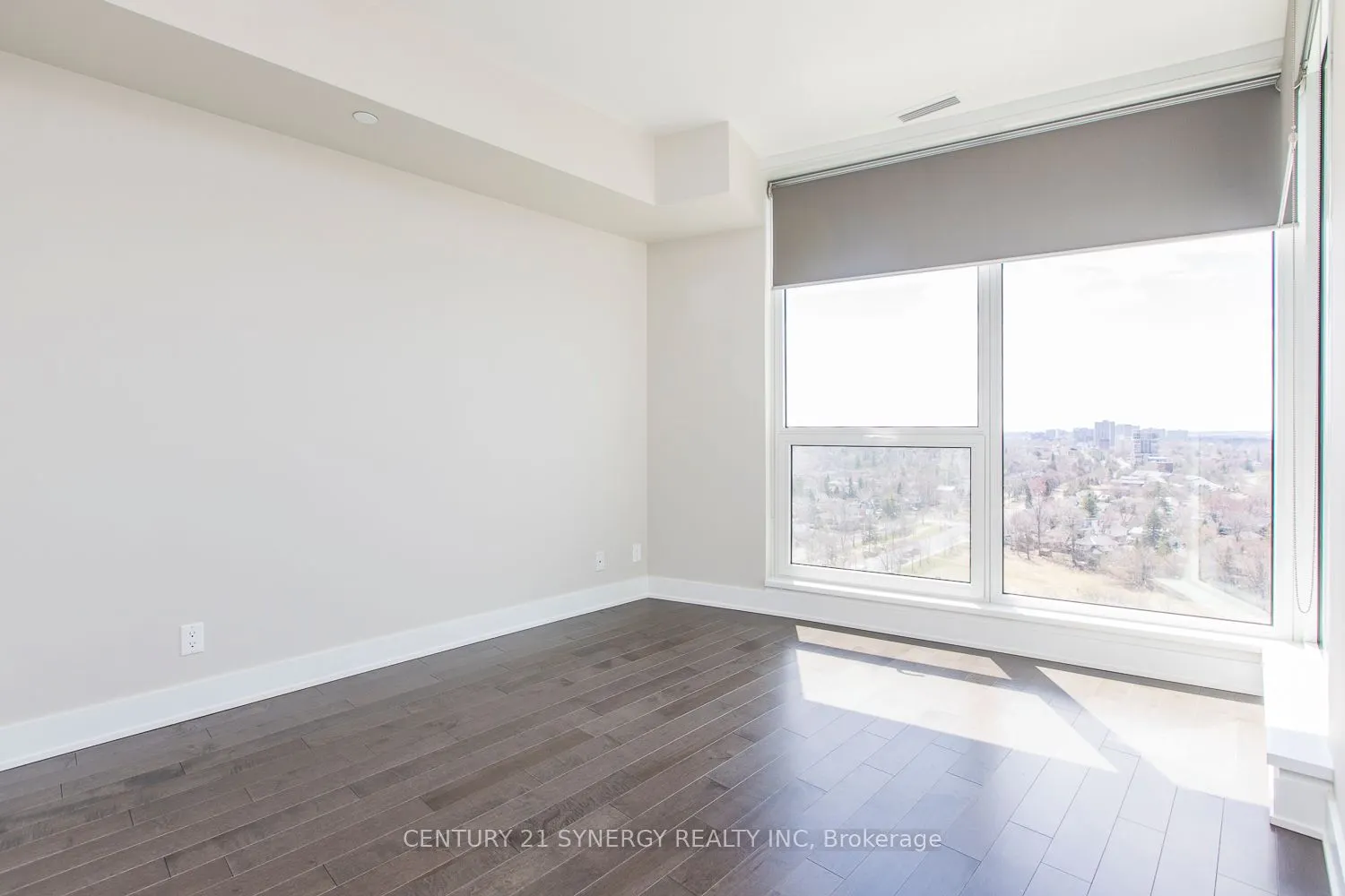485 Richmond Road, #901