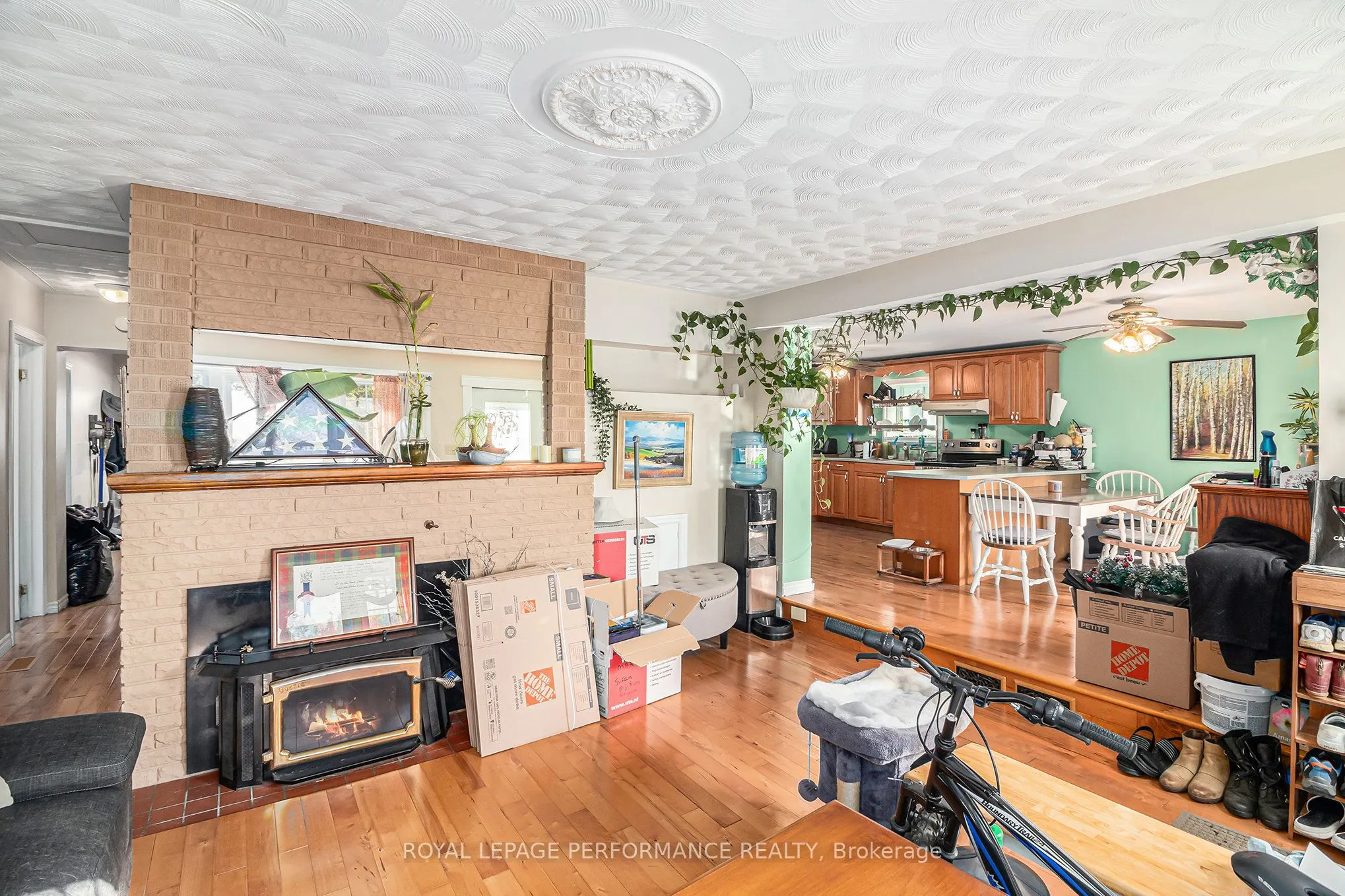 724 St Antoine Street