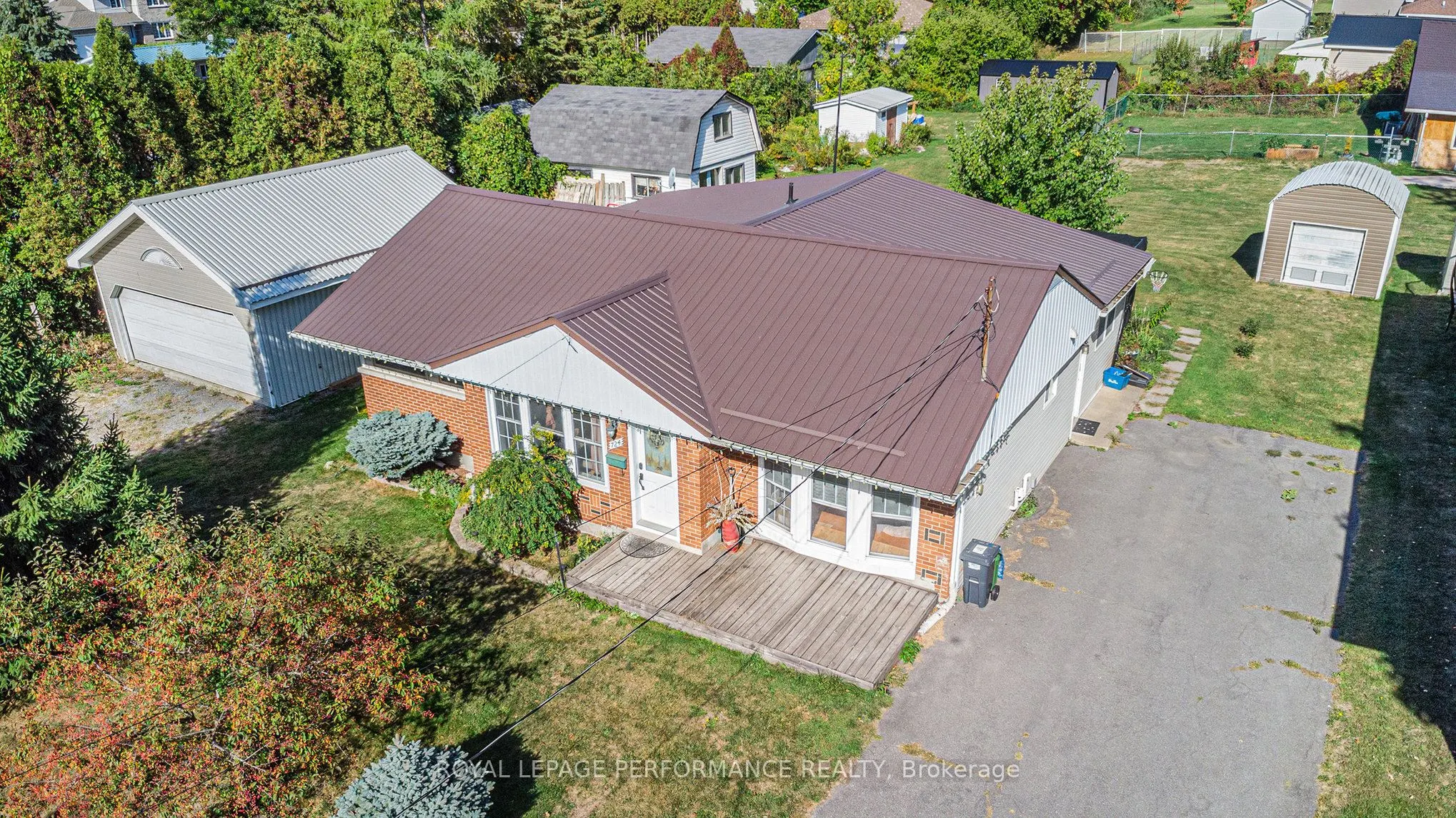 724 St Antoine Street