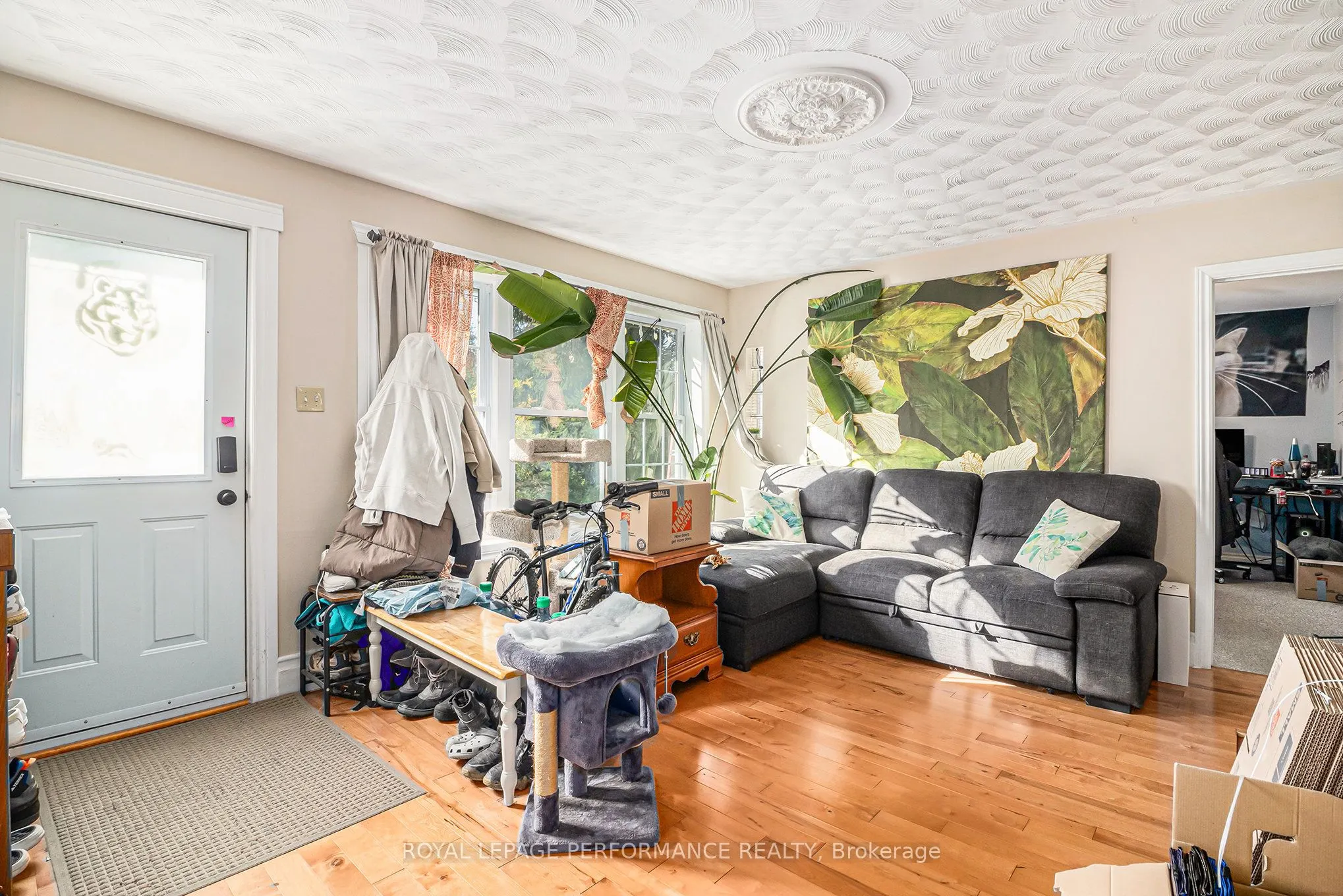 724 St Antoine Street