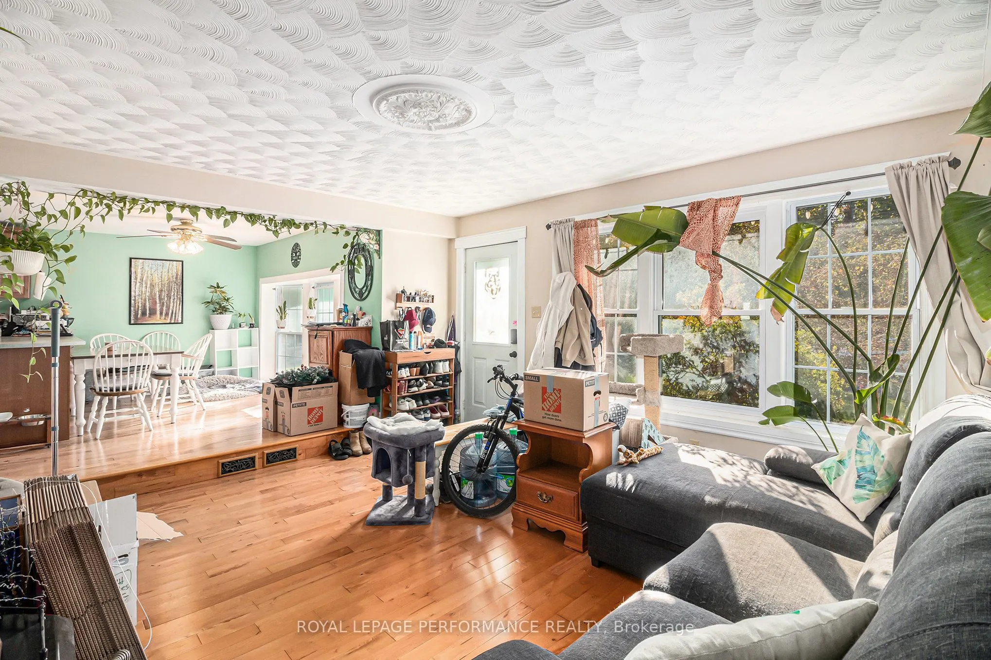 724 St Antoine Street