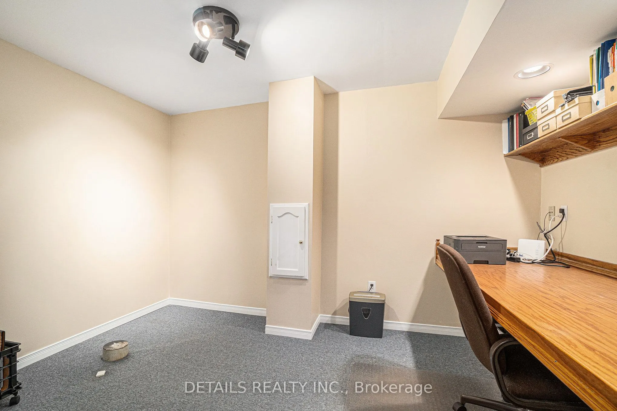 221 Macdougall Street
