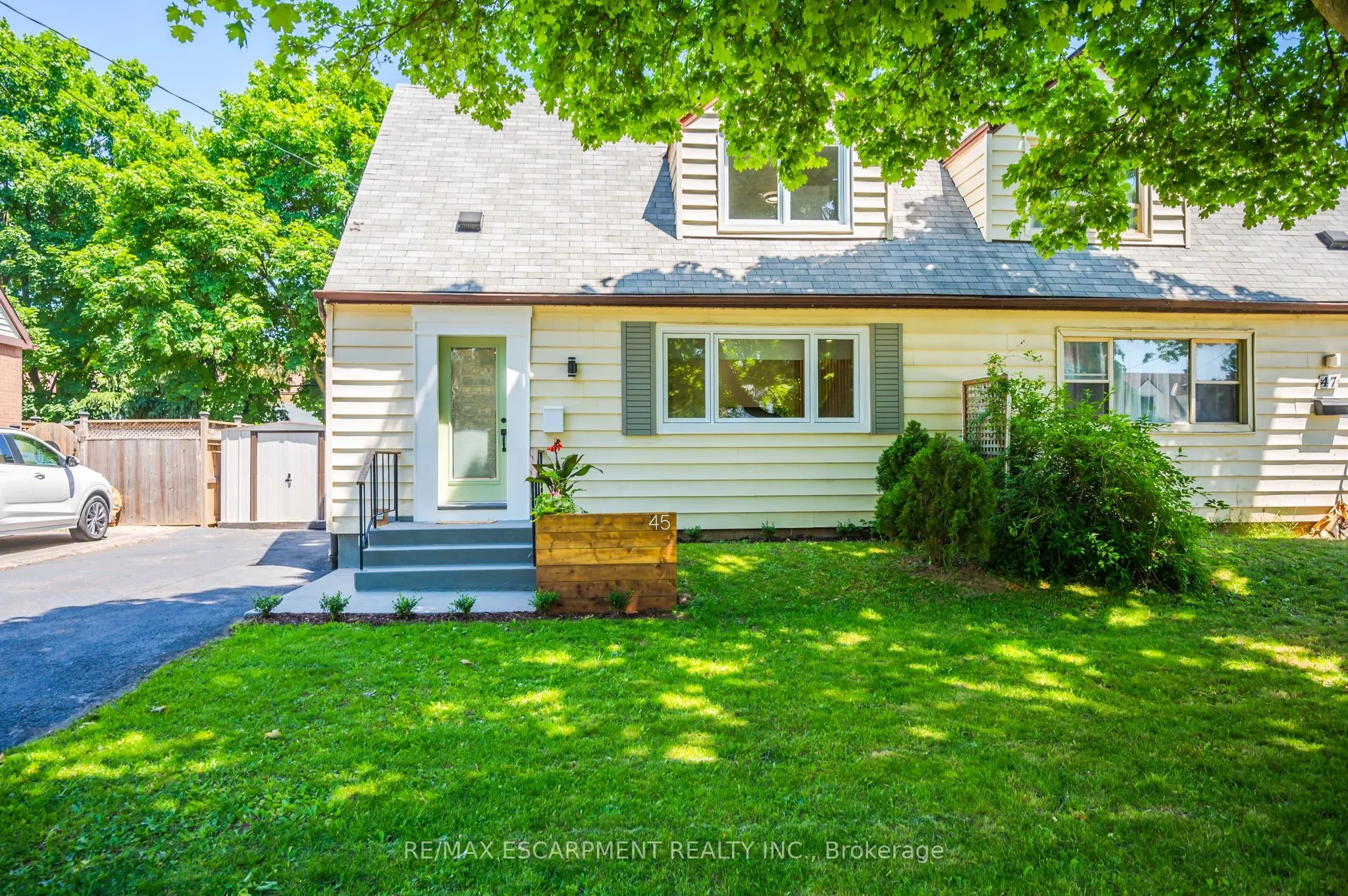 45 Glengrove Avenue