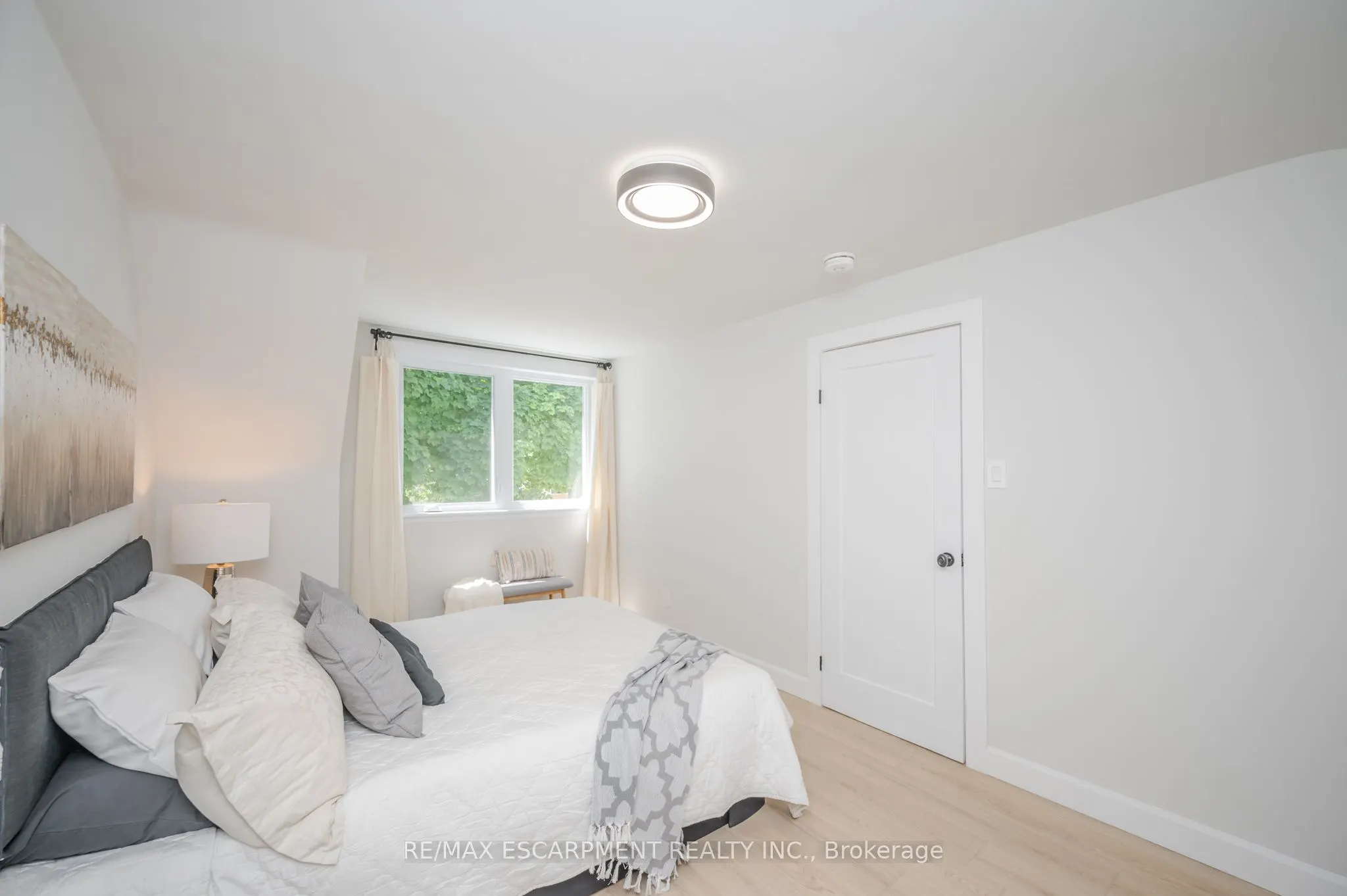 45 Glengrove Avenue