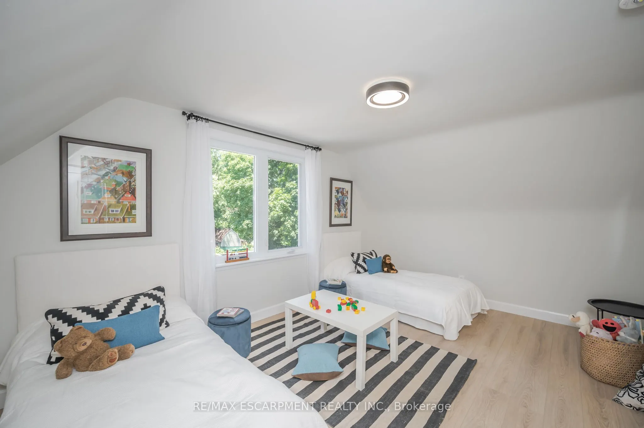 45 Glengrove Avenue