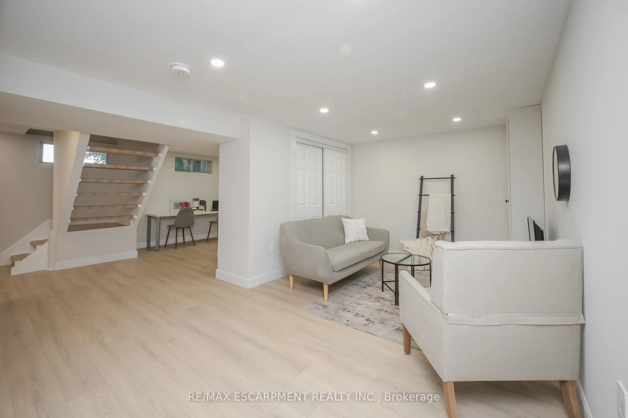 45 Glengrove Avenue