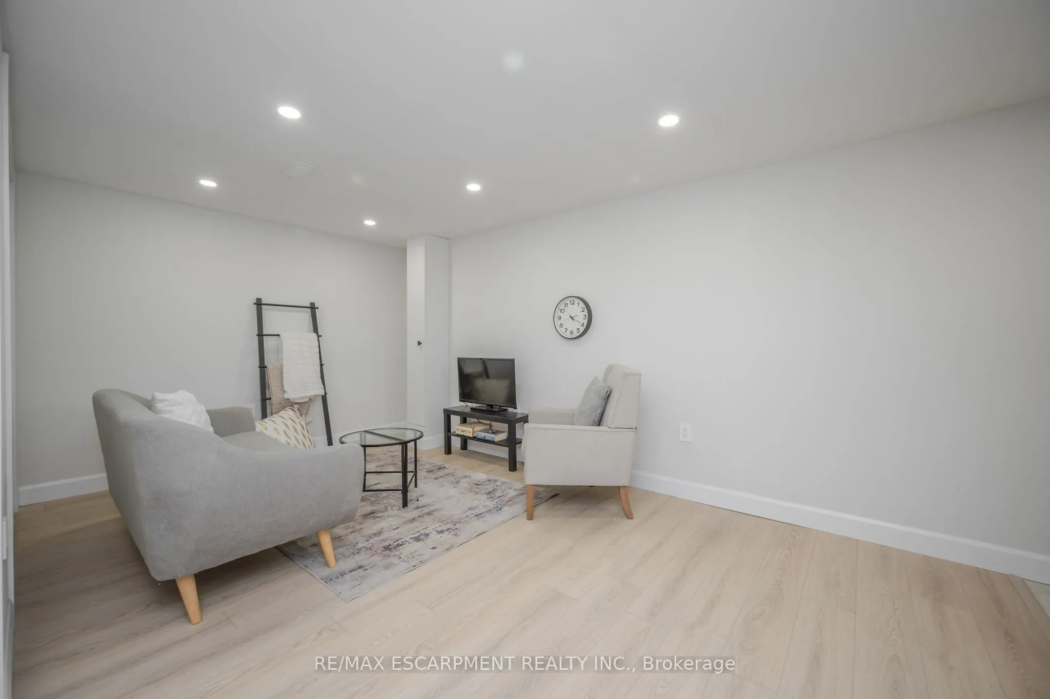 45 Glengrove Avenue