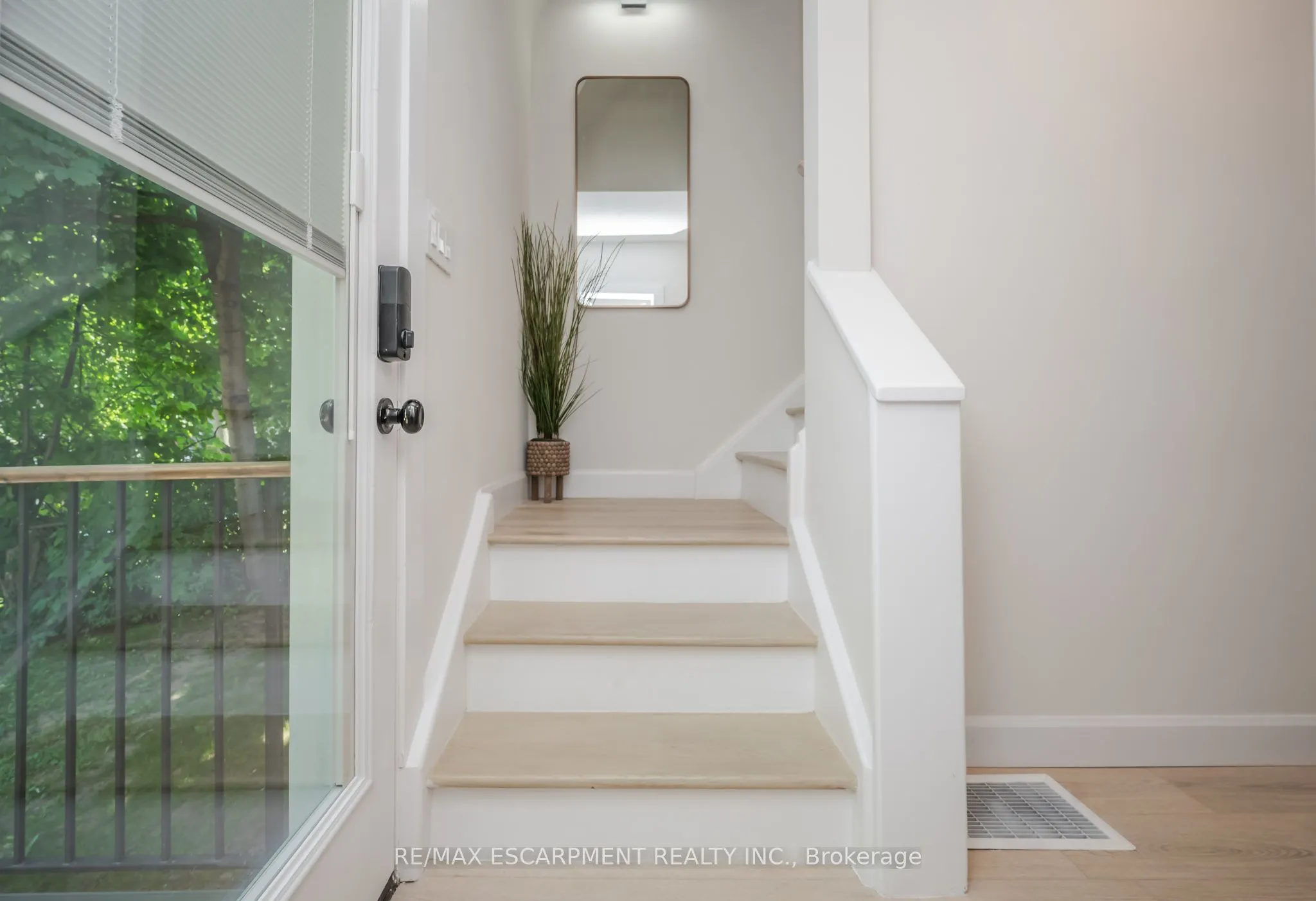 45 Glengrove Avenue