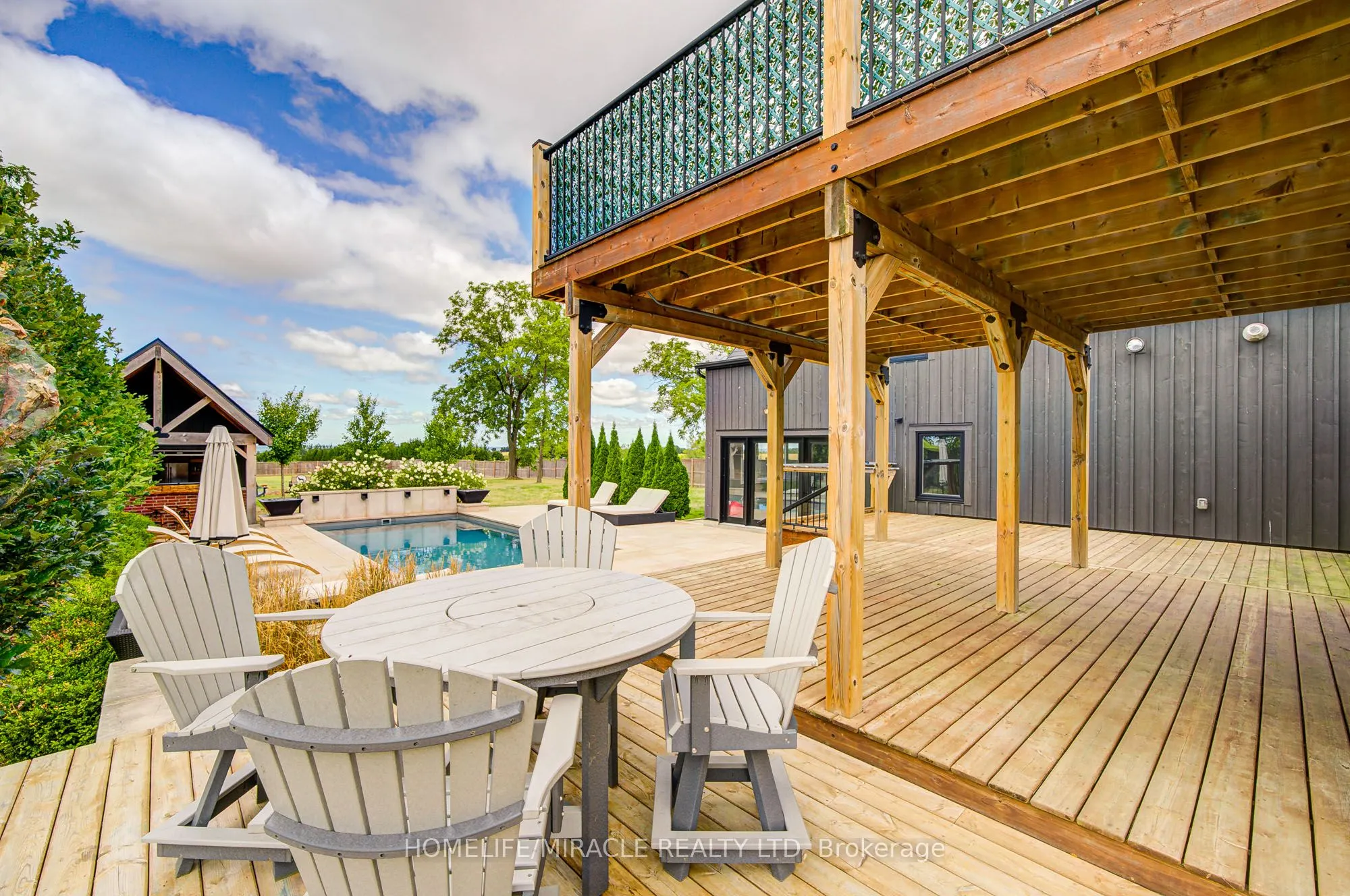 9214 Oak Ridges Drive