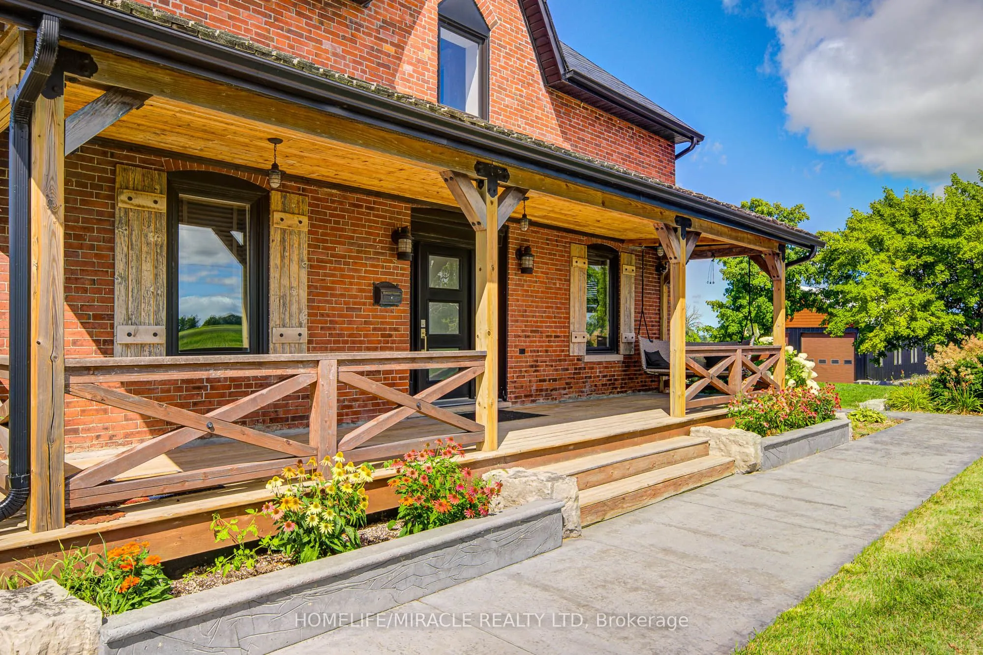 9214 Oak Ridges Drive