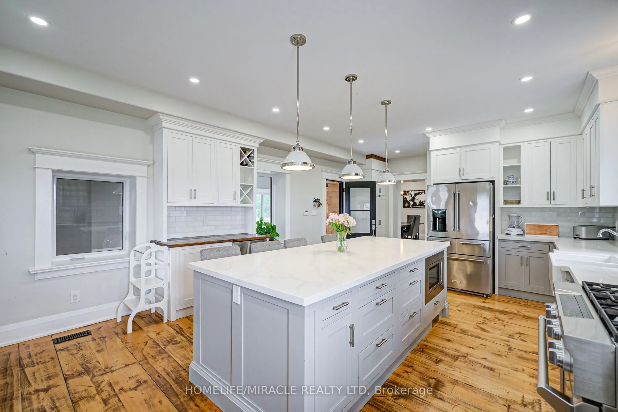 9214 Oak Ridges Drive
