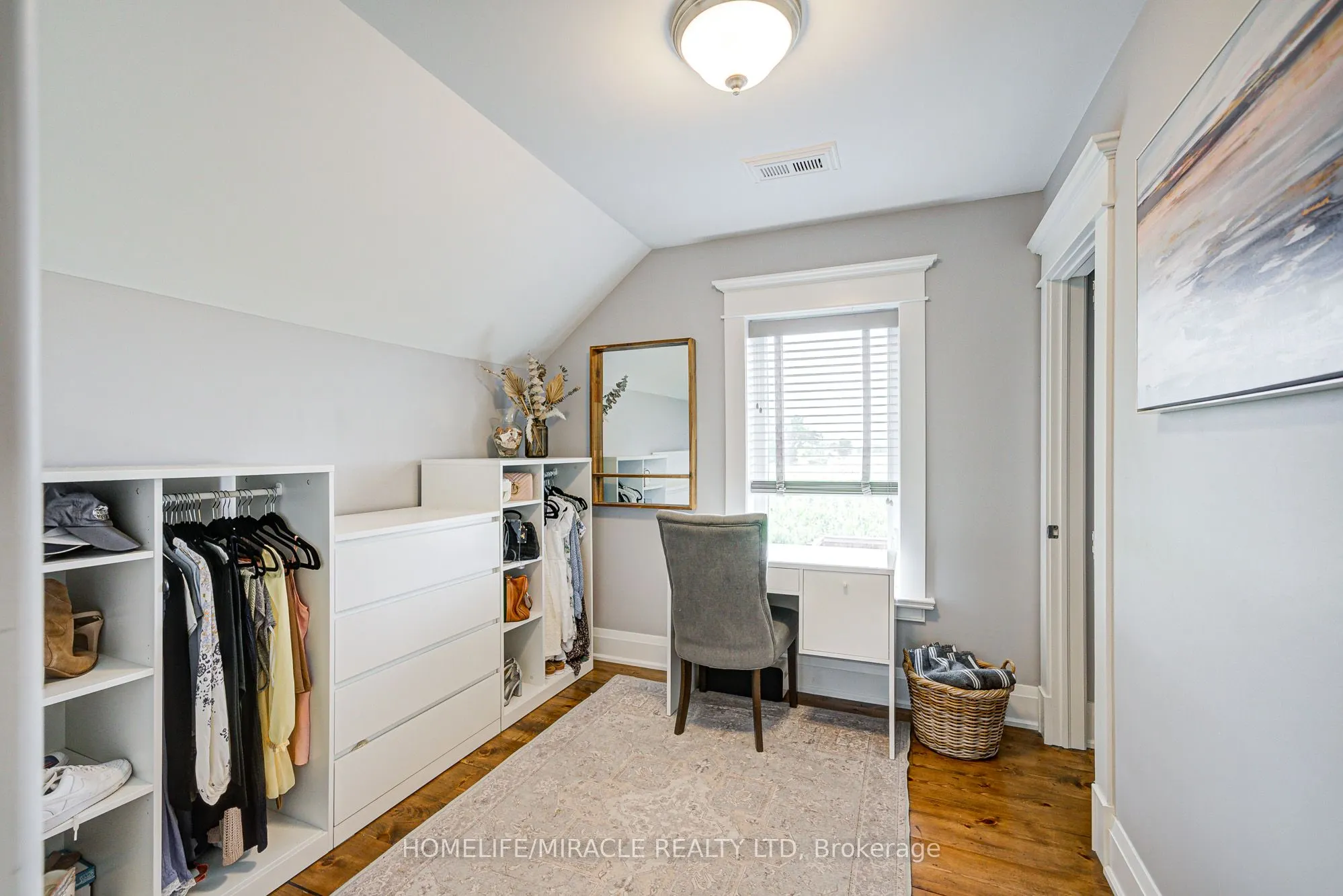 9214 Oak Ridges Drive