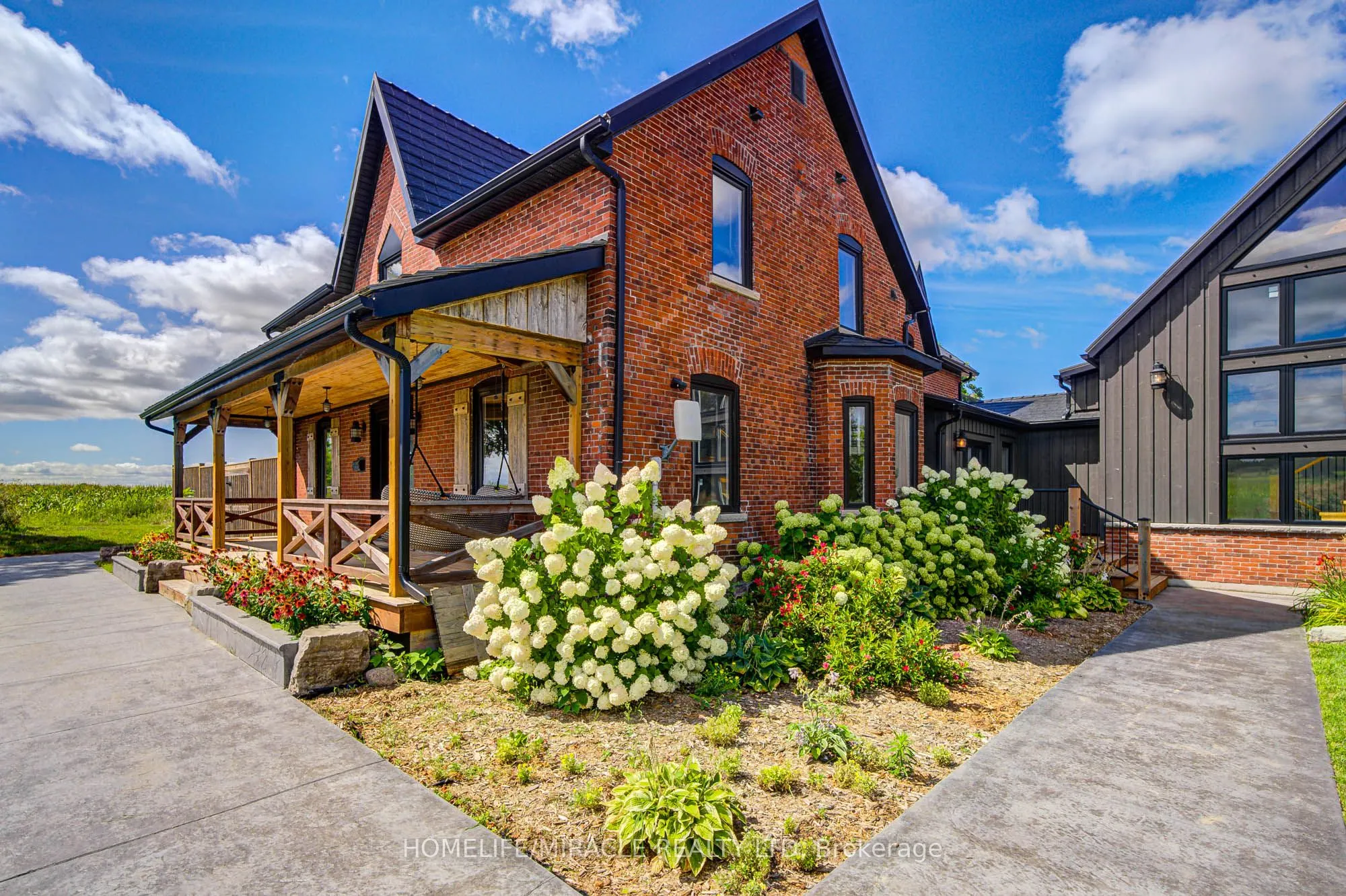 9214 Oak Ridges Drive