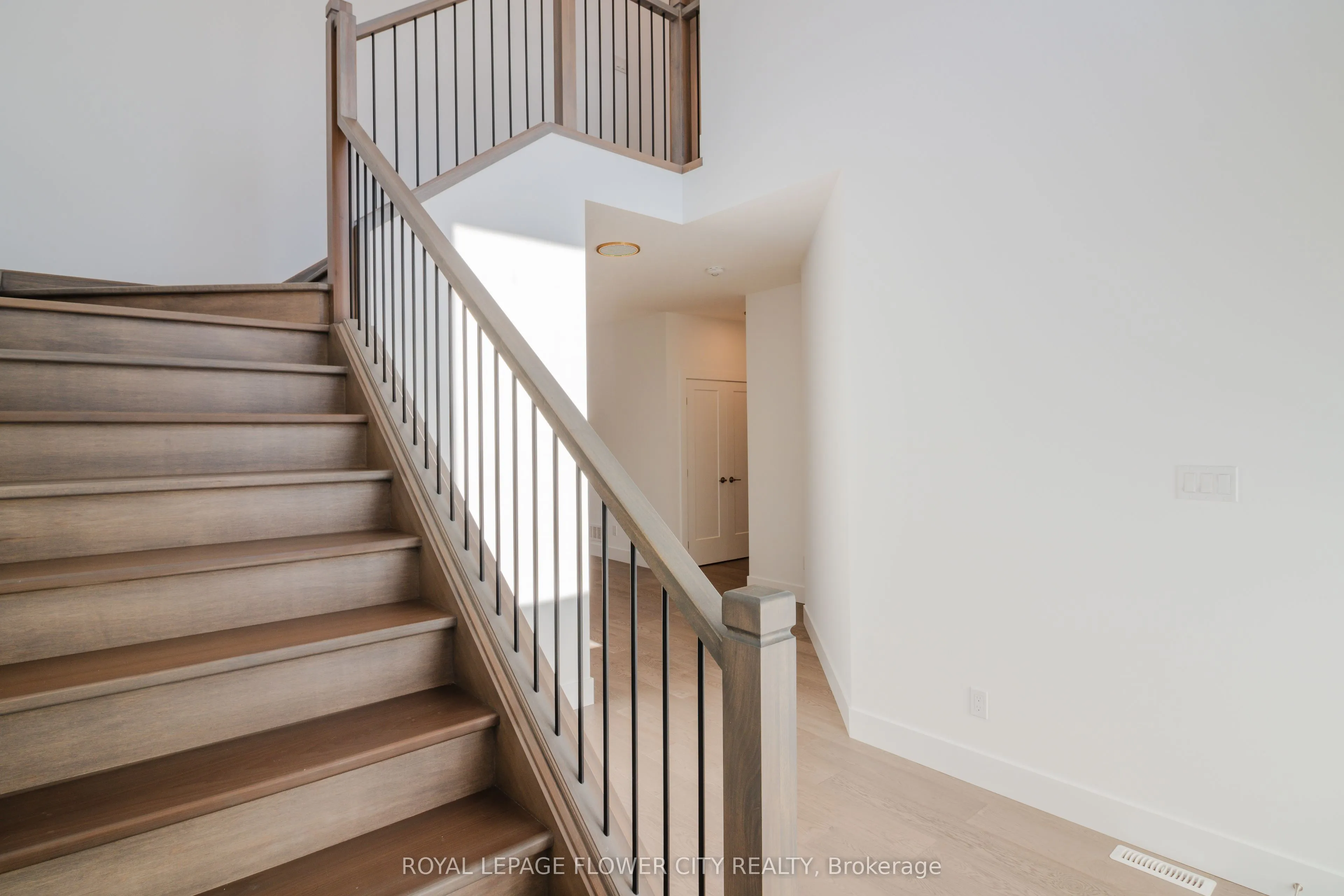 28 Kaiser Lane