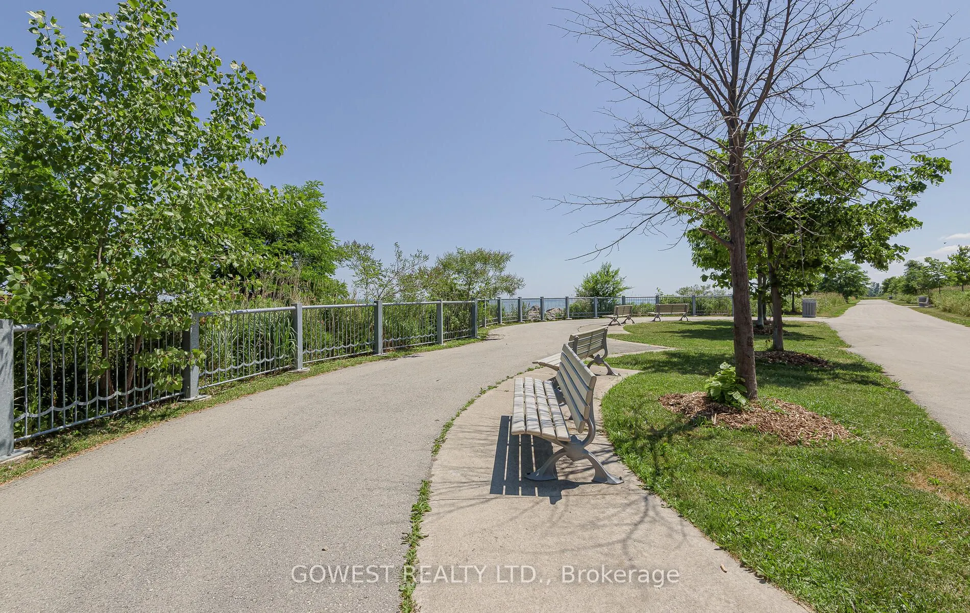 125 Shoreview Place, #301