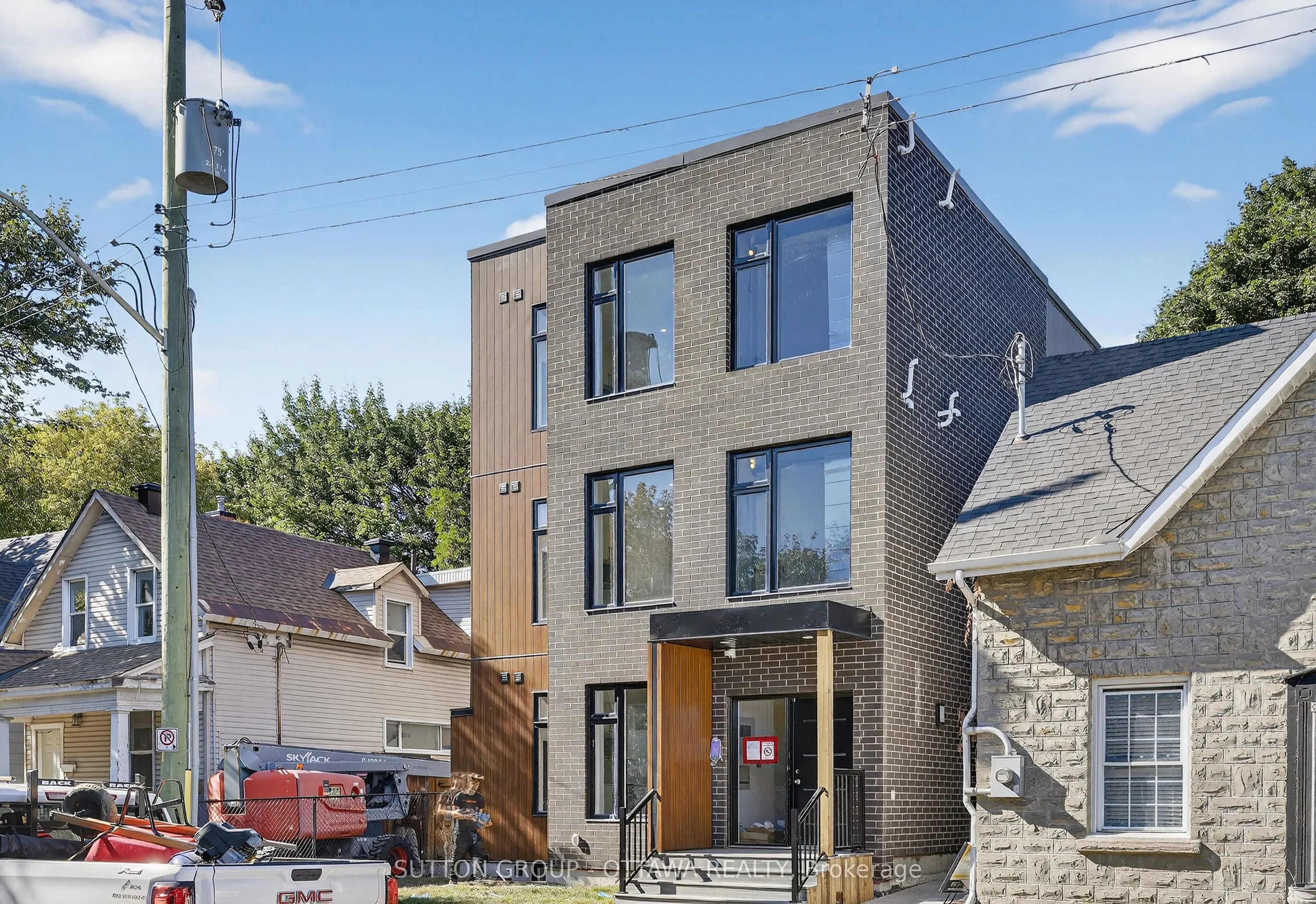 123 Harvey Street, #1