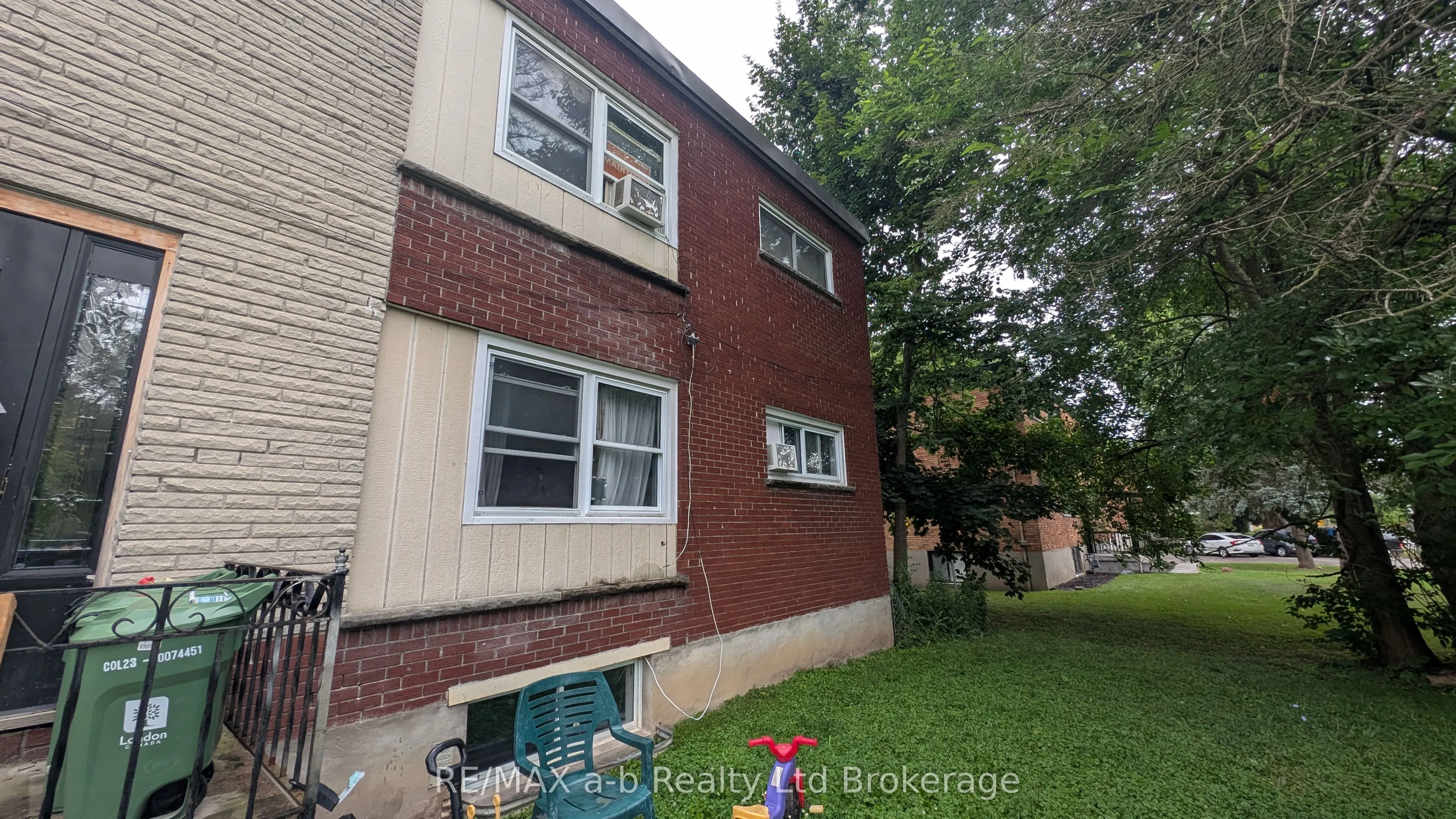 91 King Edward Avenue