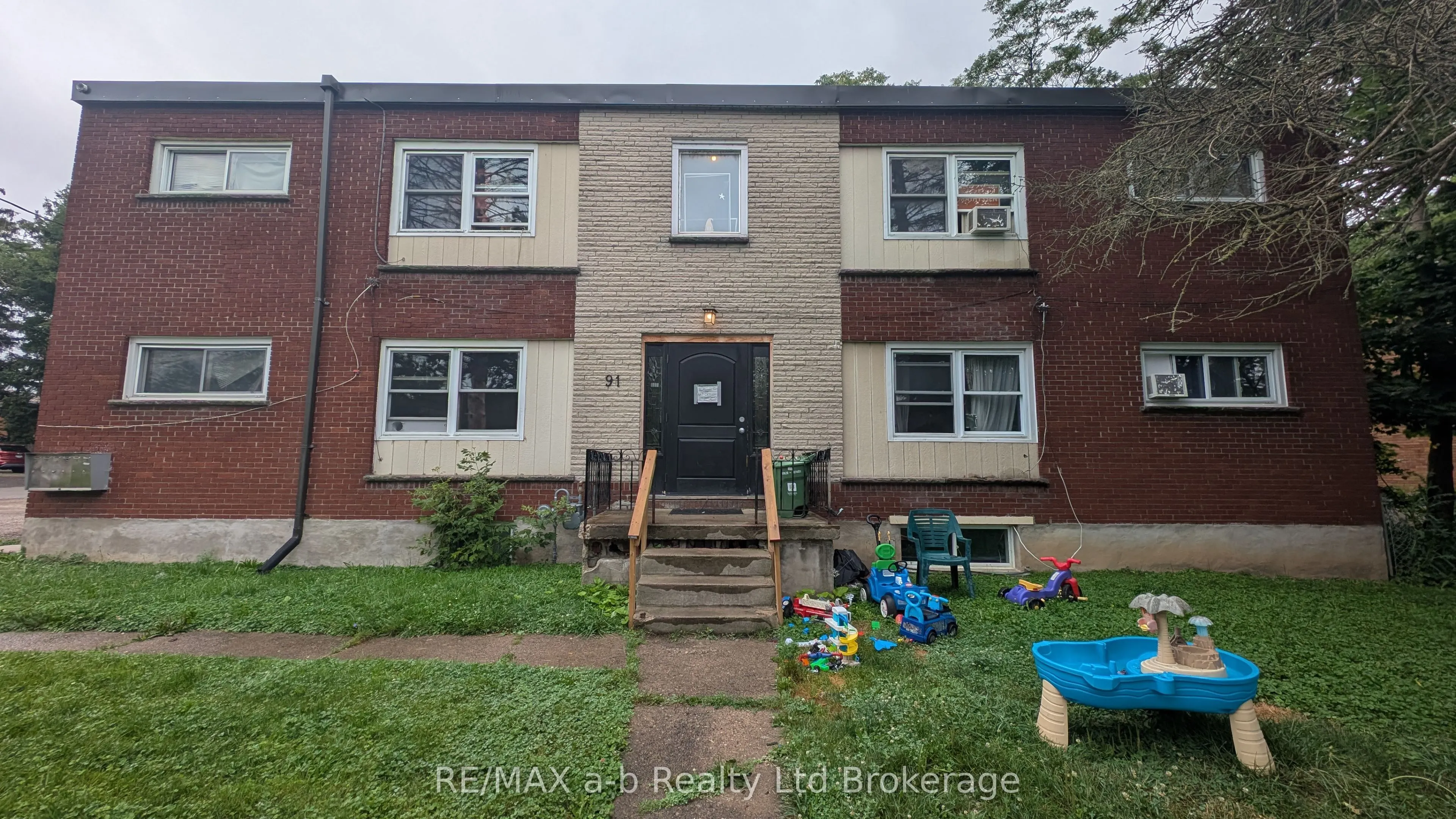 91 King Edward Avenue