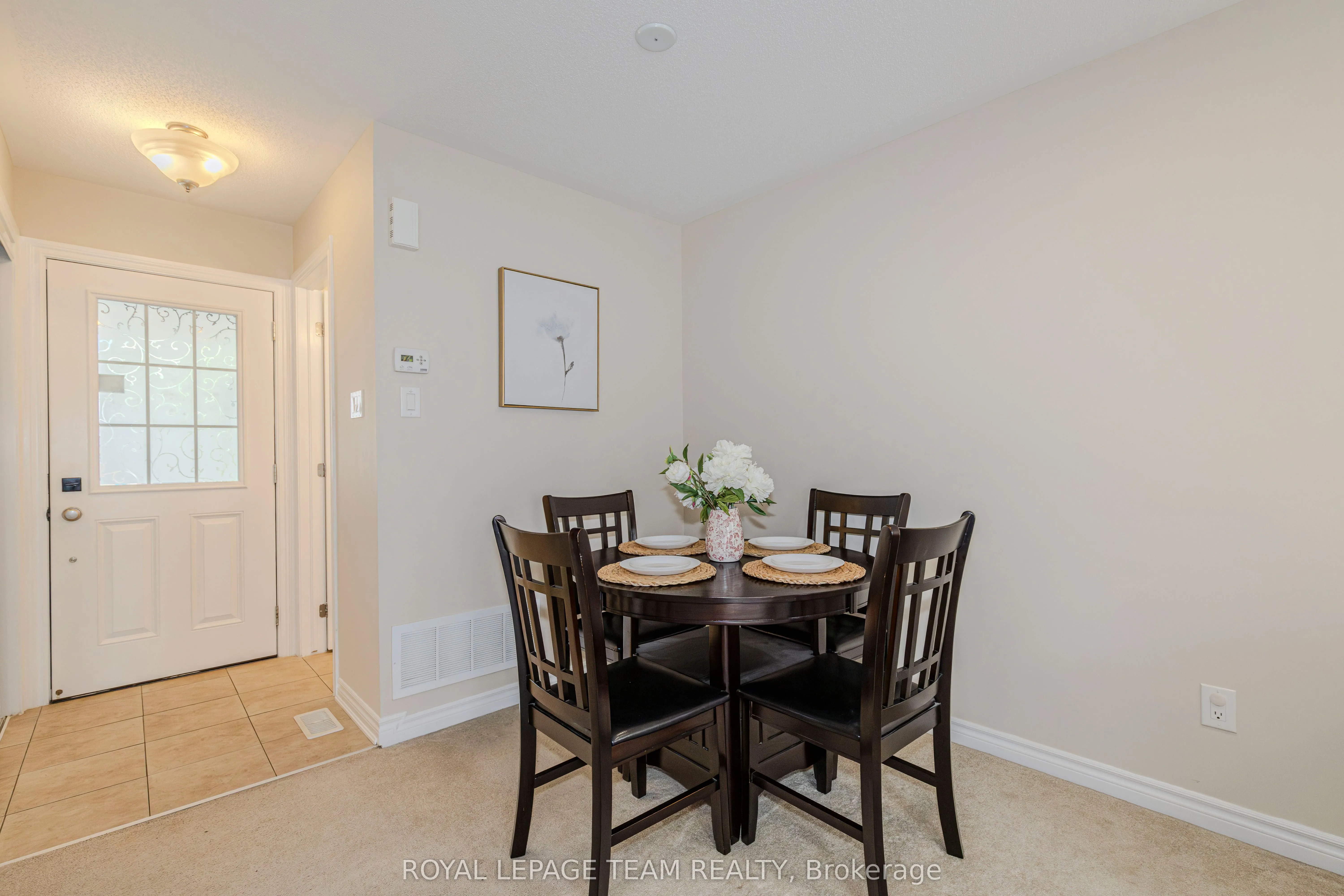466 Meadowhawk Crescent