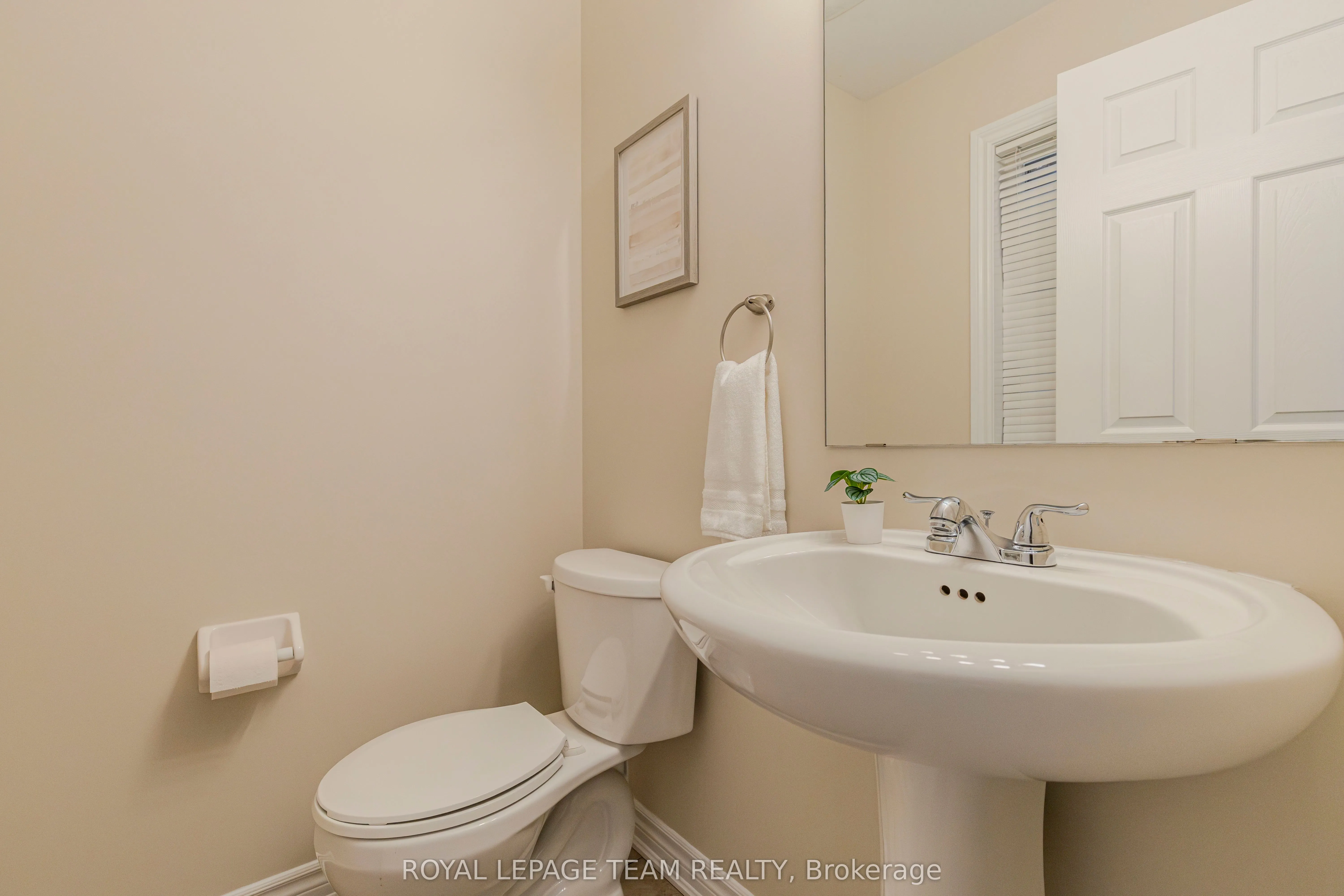 466 Meadowhawk Crescent