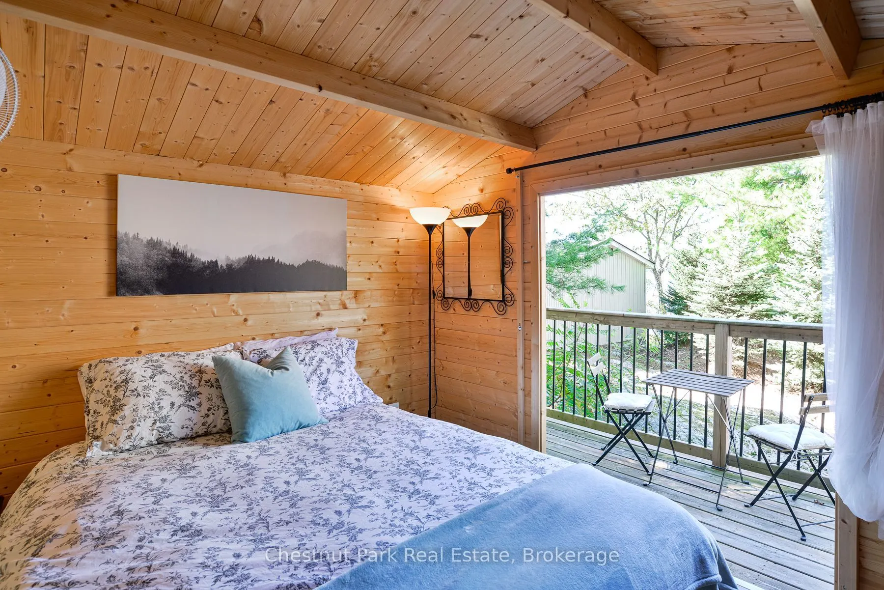 8 Woods Bay Lane