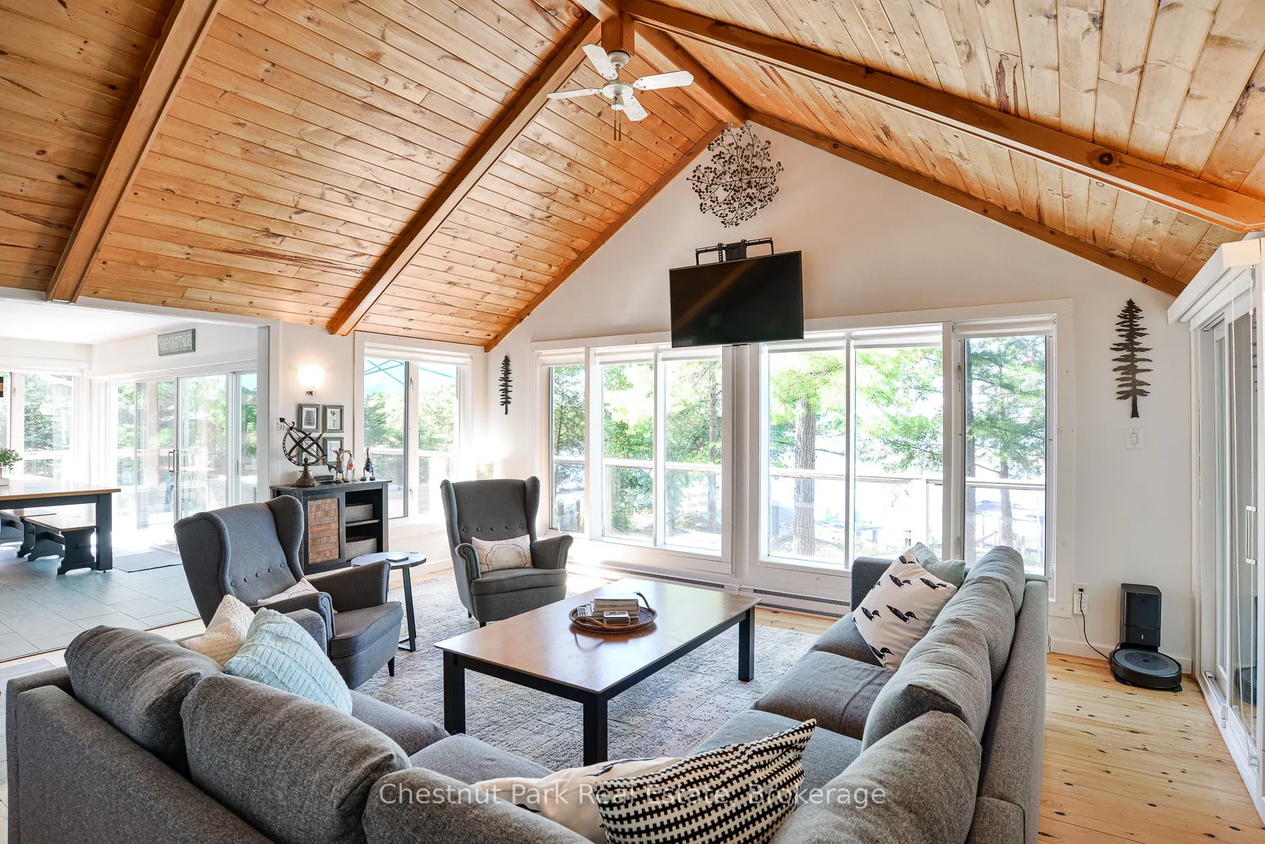 8 Woods Bay Lane