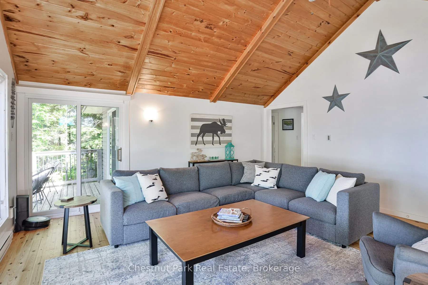 8 Woods Bay Lane