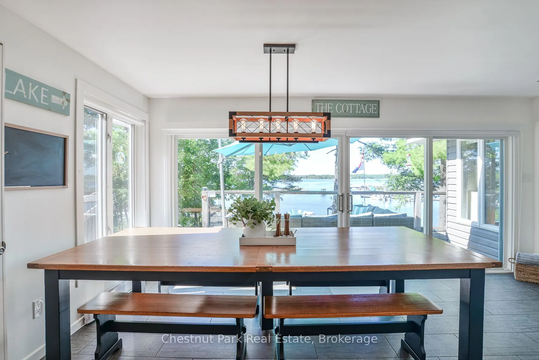 8 Woods Bay Lane