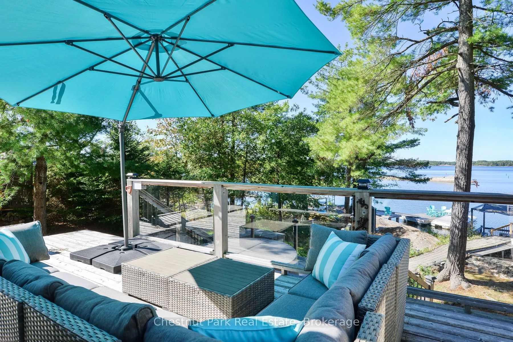 8 Woods Bay Lane