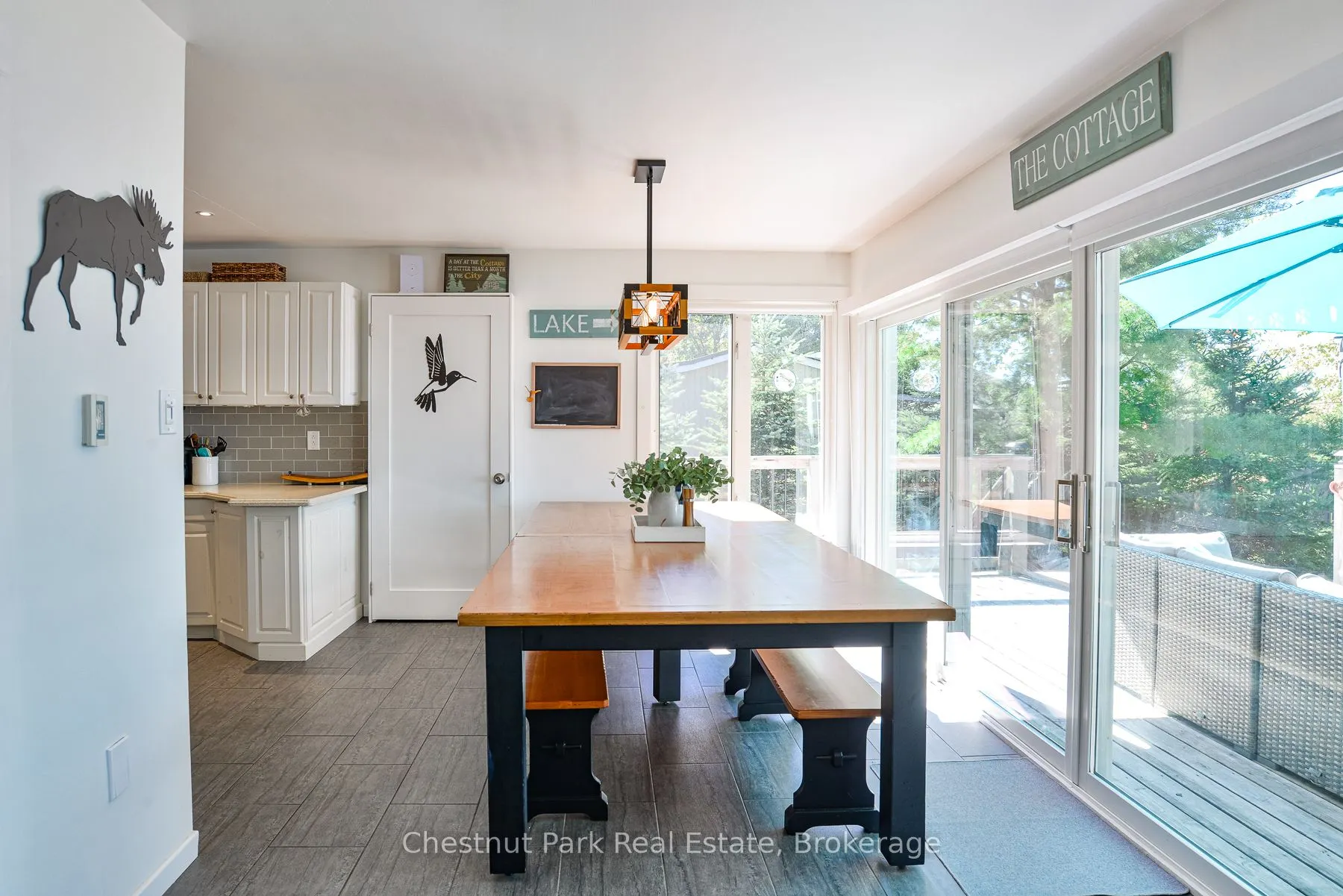 8 Woods Bay Lane