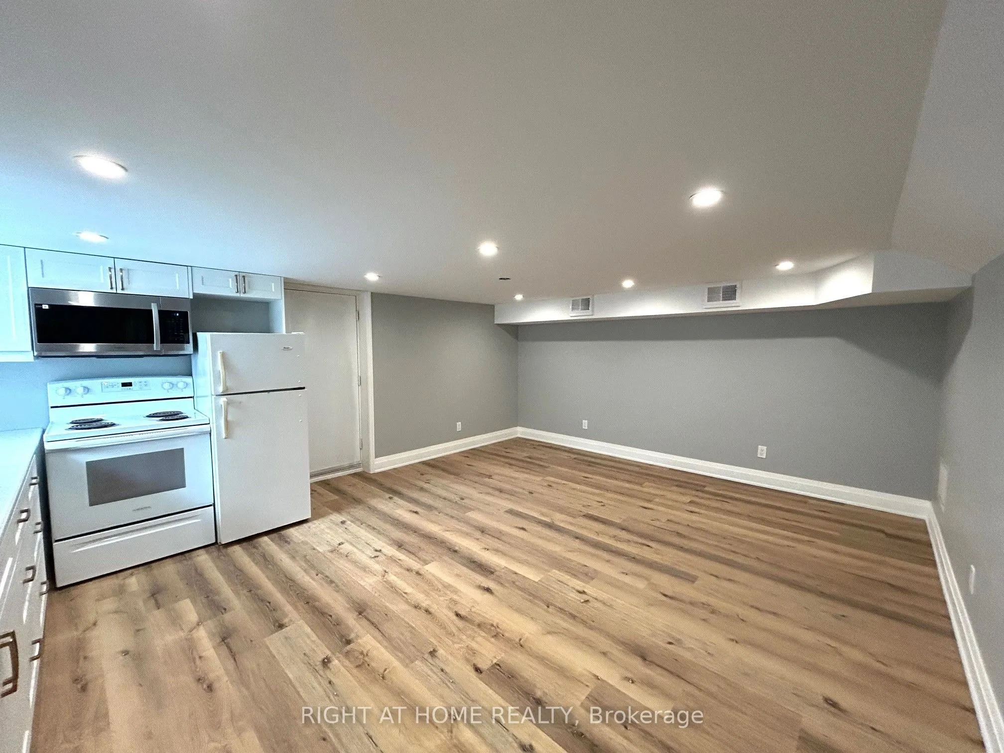 7 Mary Street E, #Lower Unit