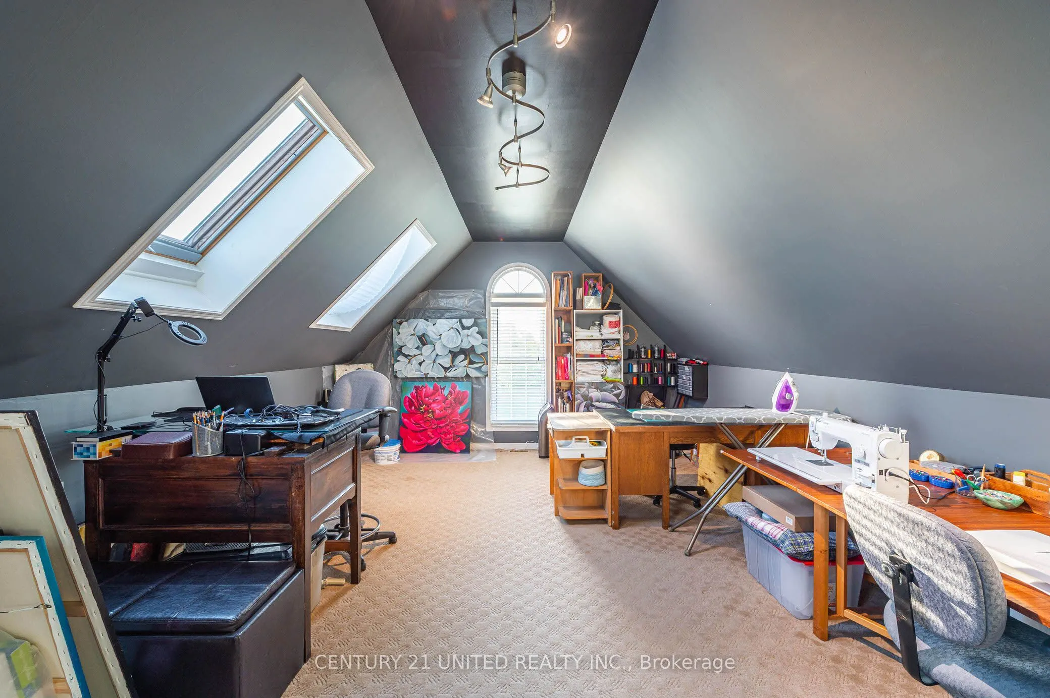 257 10th Line Rd South Dummer Road