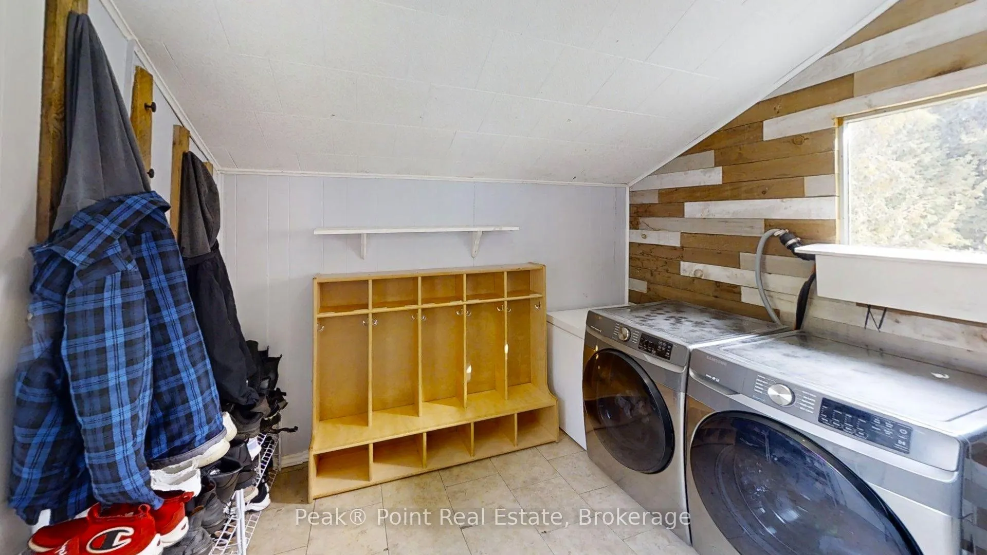 580 14TH Street W