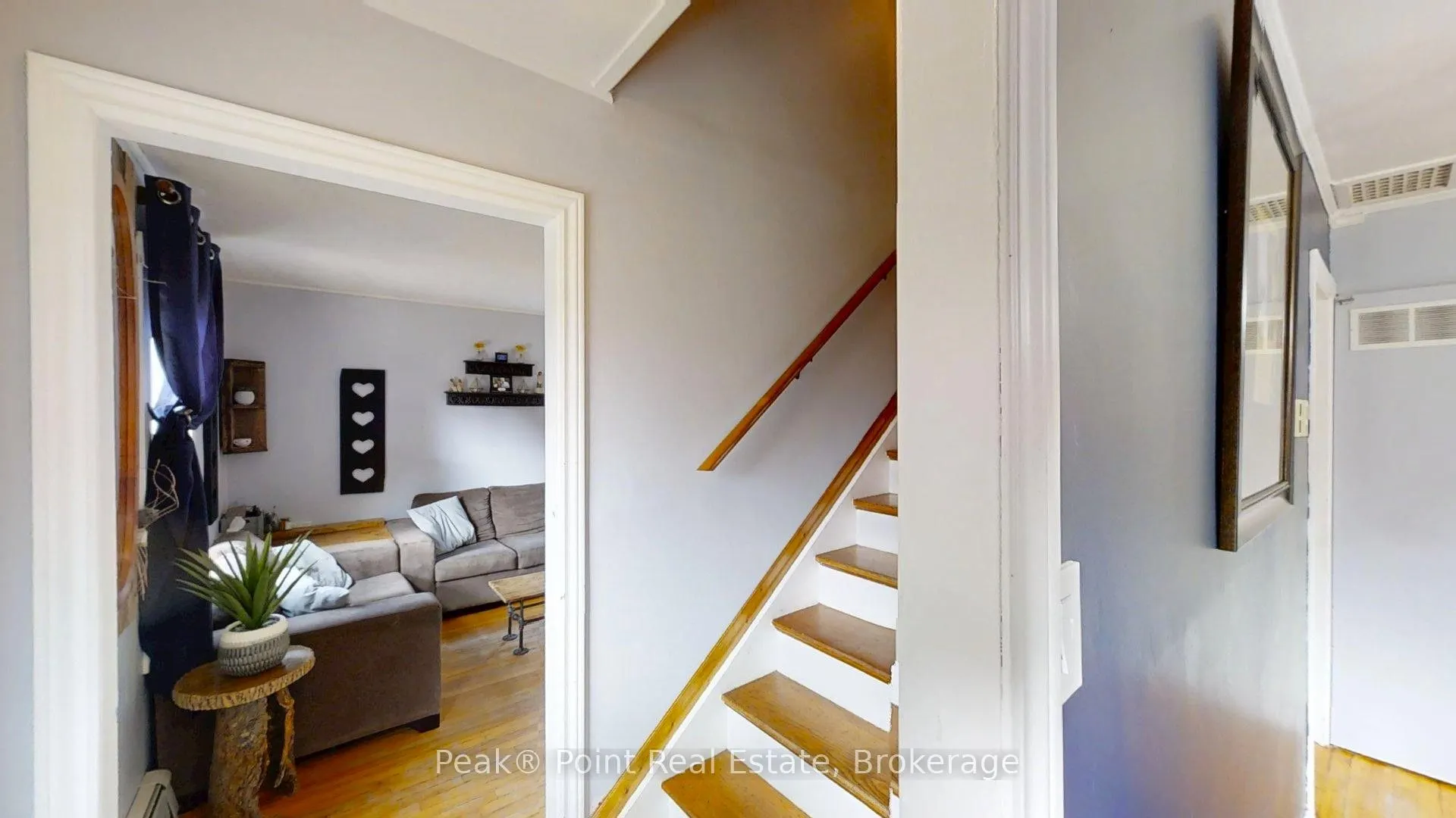 580 14TH Street W