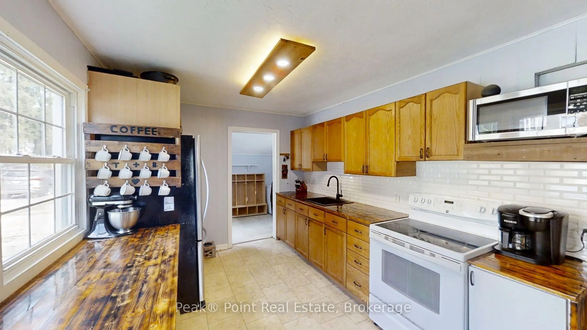 580 14TH Street W