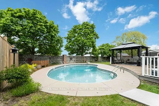 17 Rannie Court