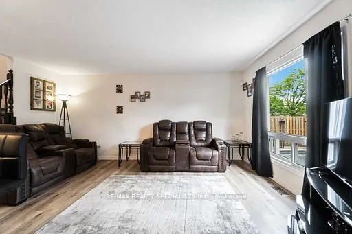 17 Rannie Court