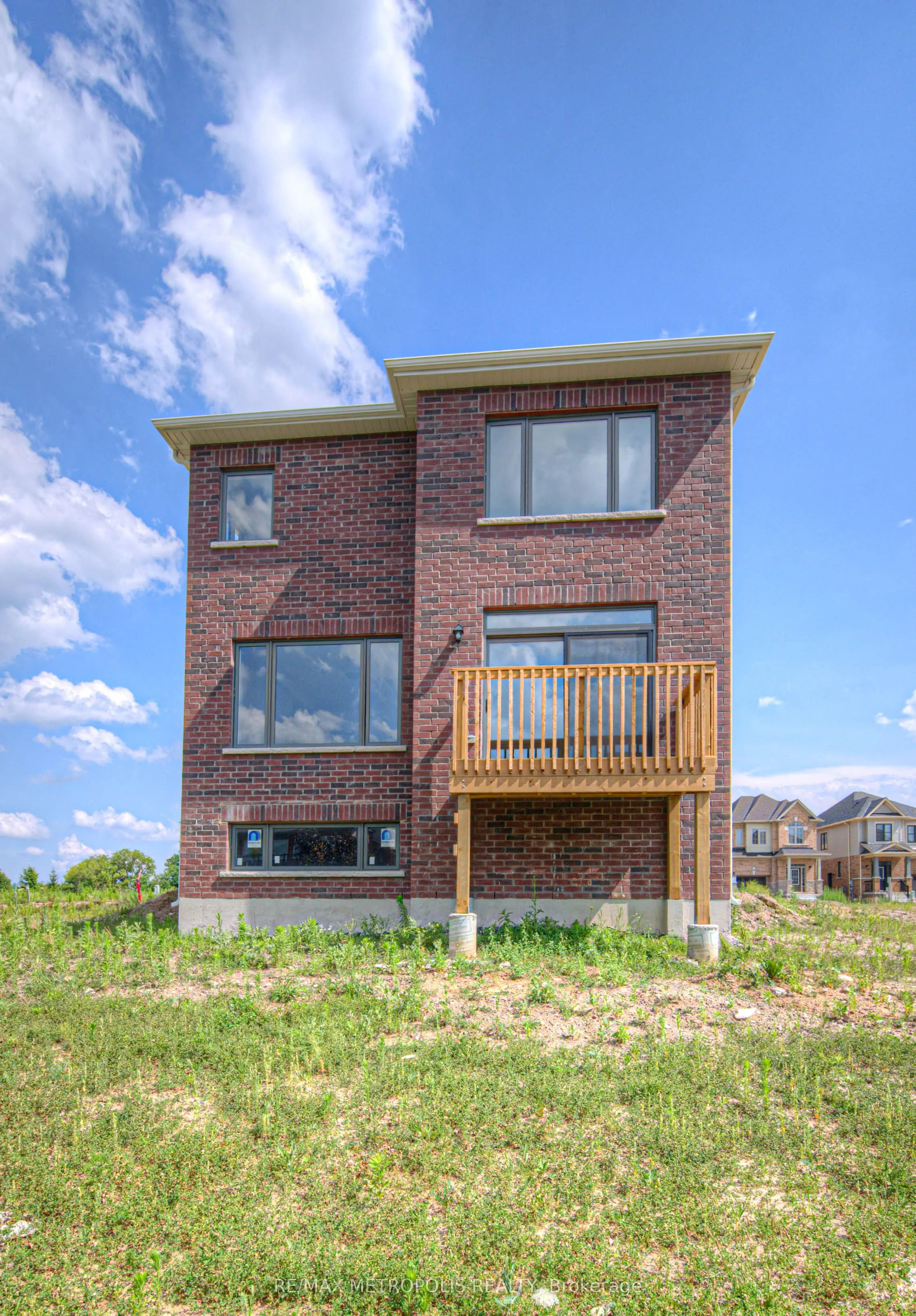 100 Moss Drive
