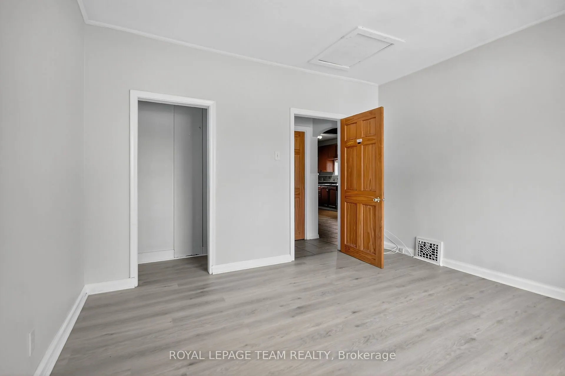2822 Richmond Road W