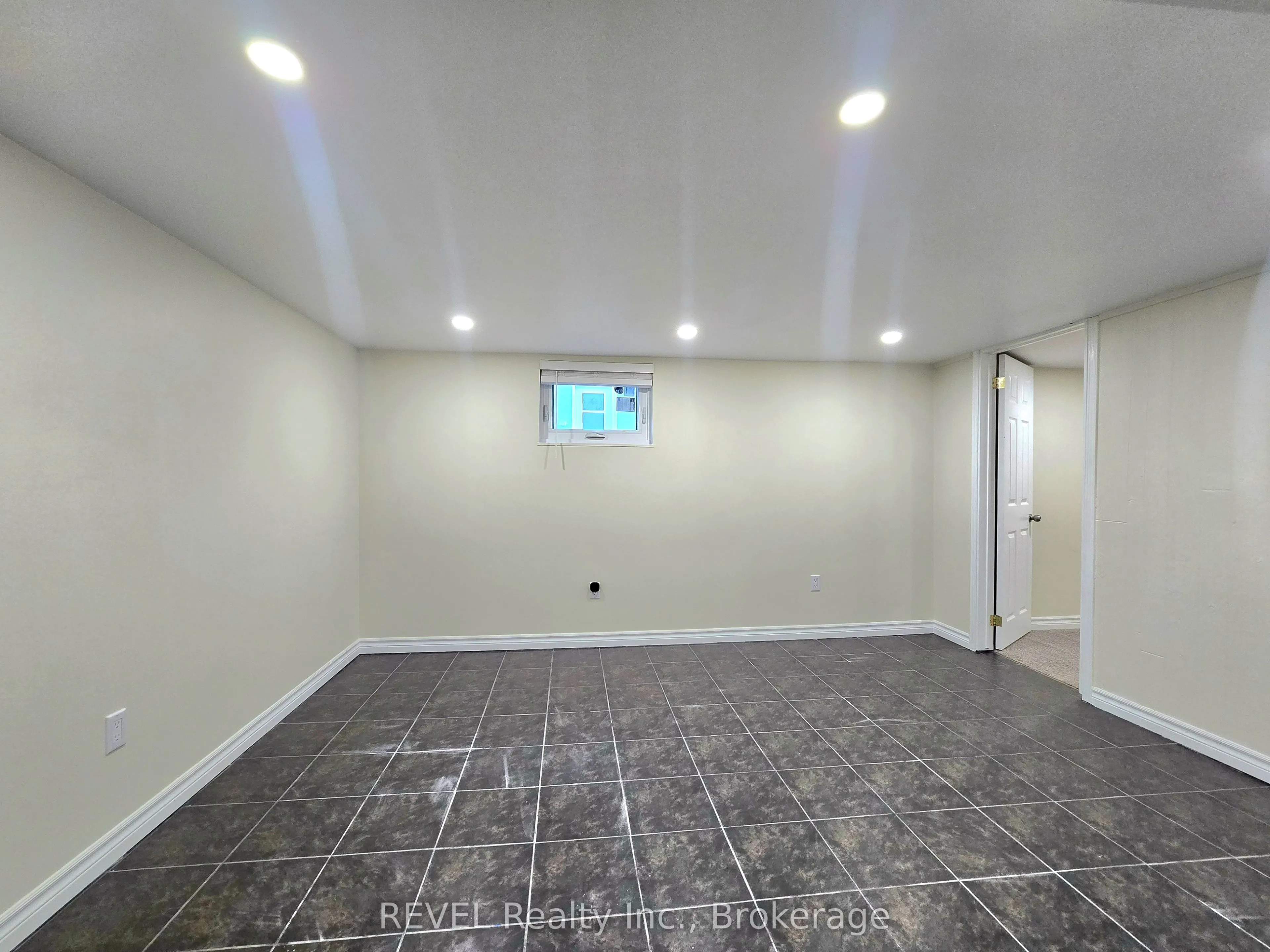4151 Portage Road N