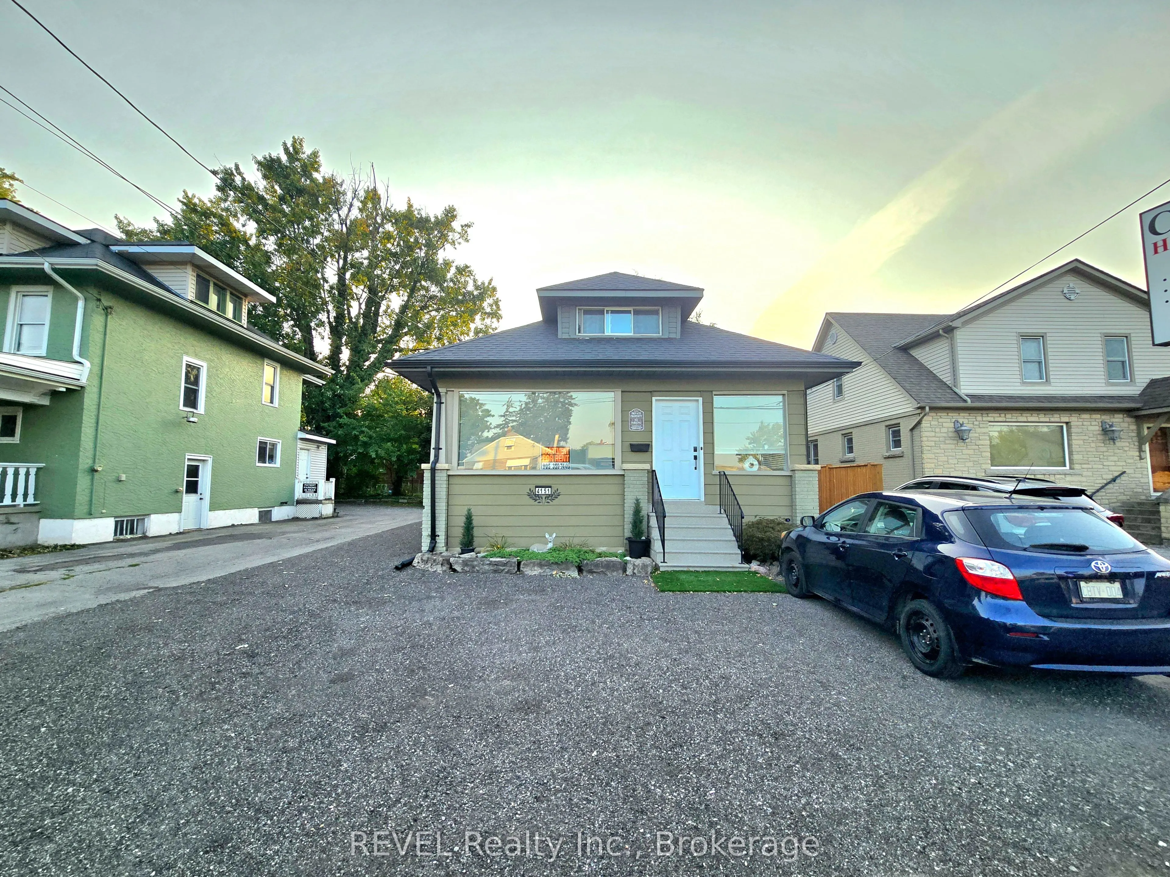 4151 Portage Road N