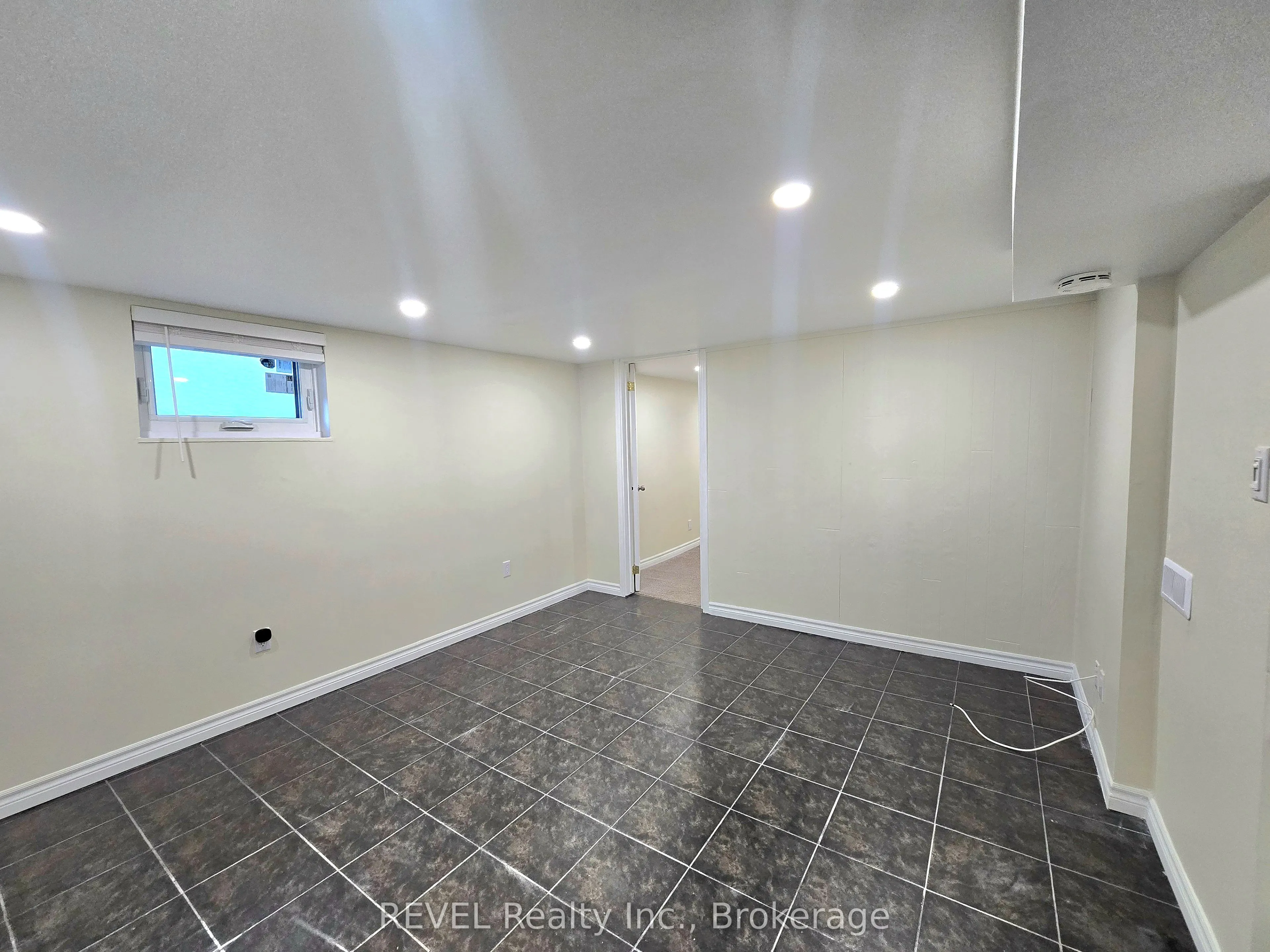 4151 Portage Road N