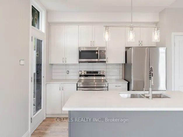 659 Donat Street, #301