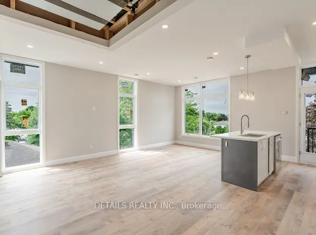 659 Donat Street, #301