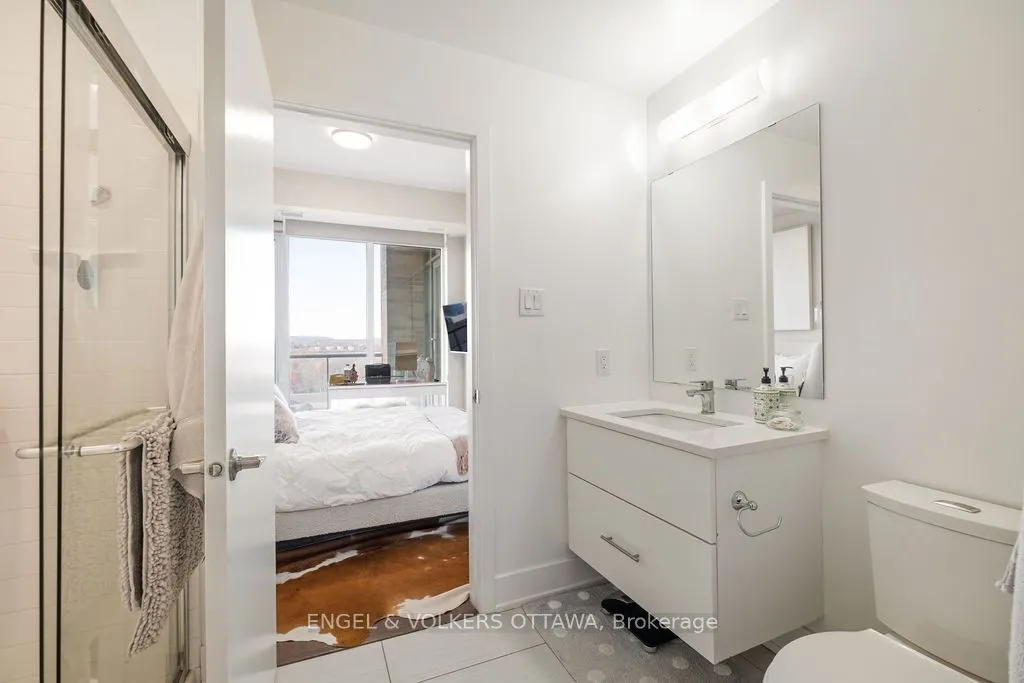 88 RICHMOND Road, #809