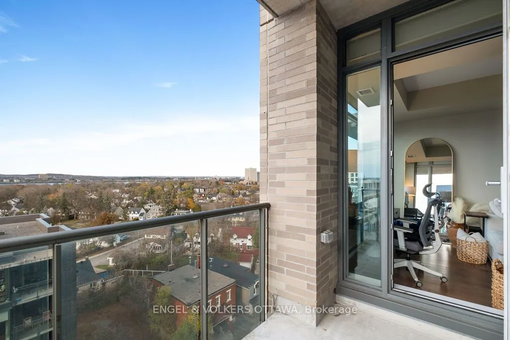 88 RICHMOND Road, #809