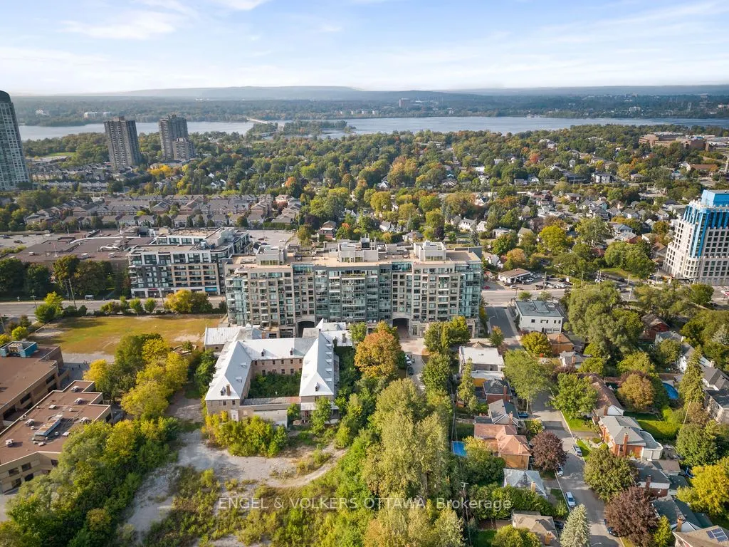 88 RICHMOND Road, #809